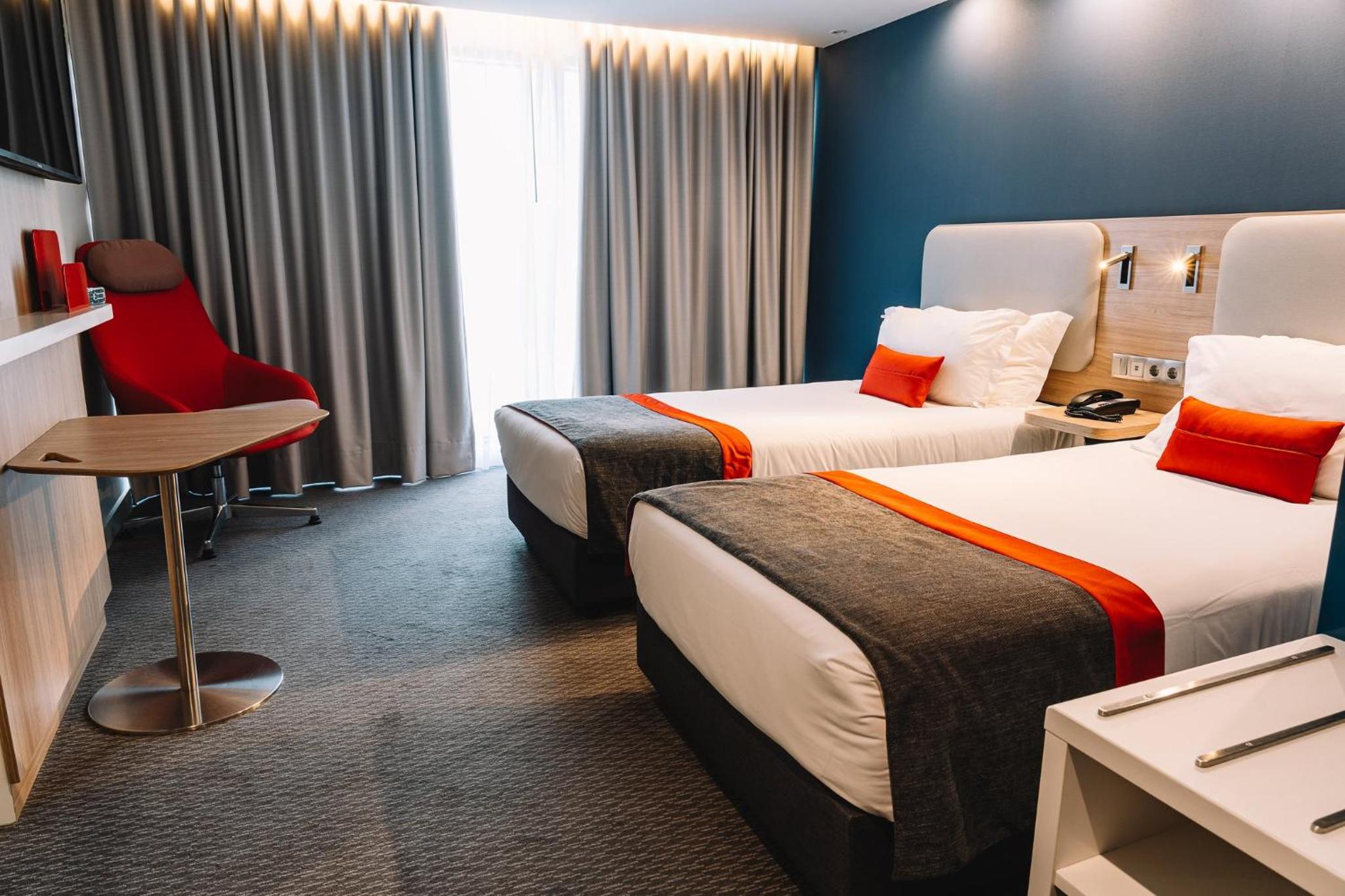 Standard Double Room with Free Breakfast - Accessible