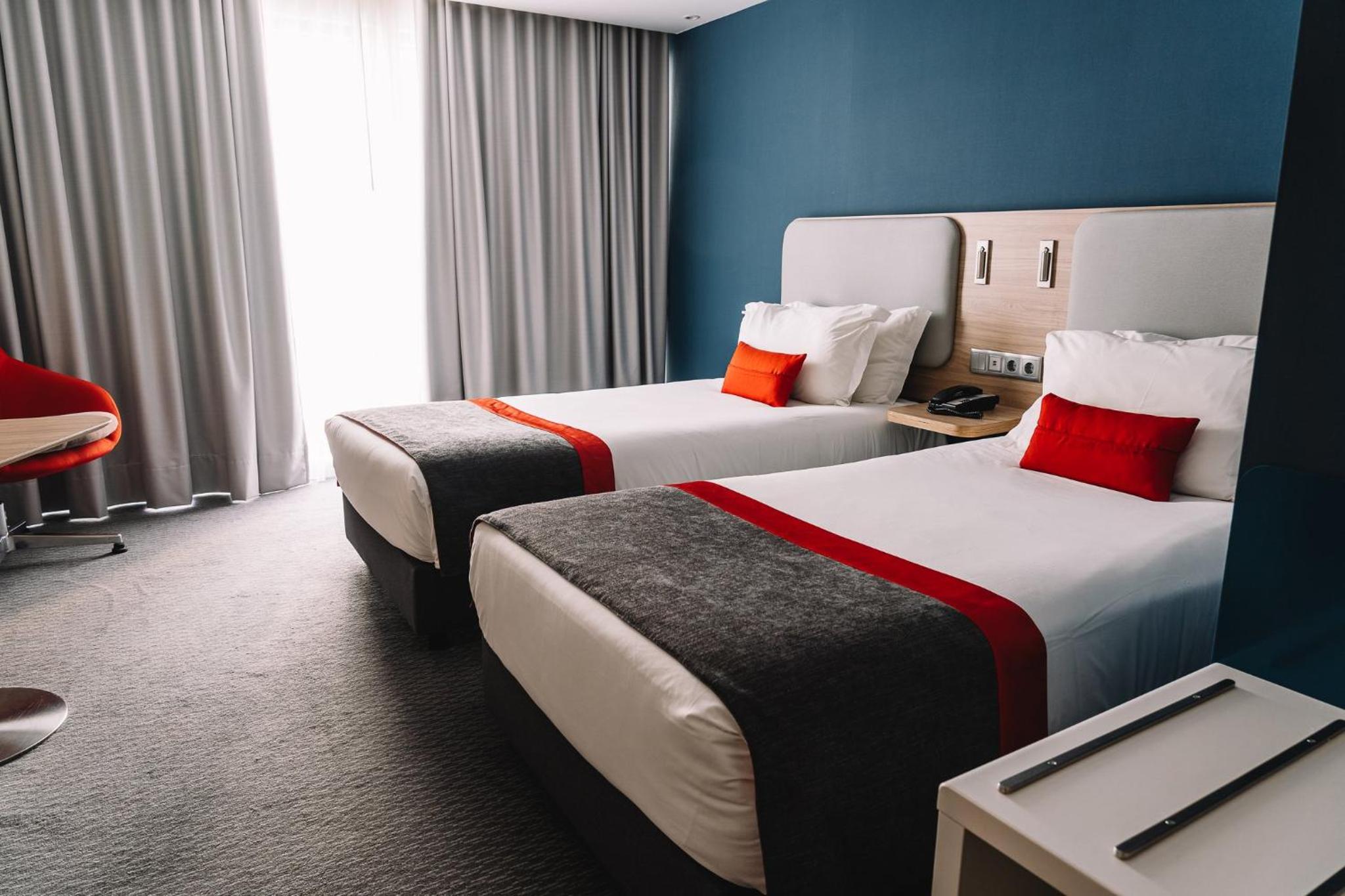 Standard Twin Room - Free Breakfast