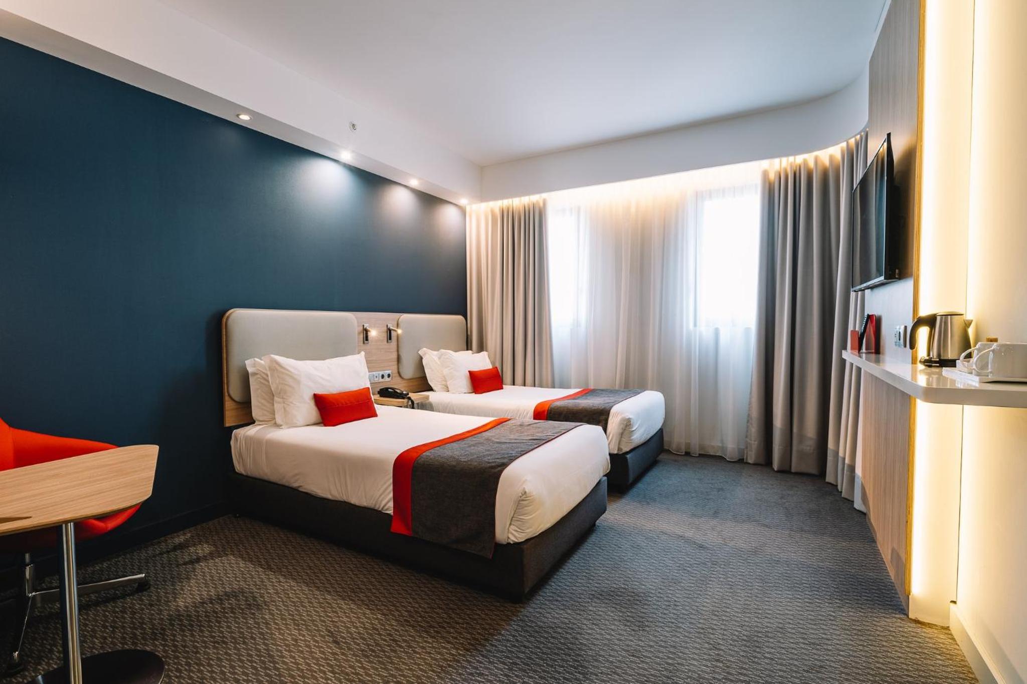 Standard Room with Free Breakfast thumbnail 5