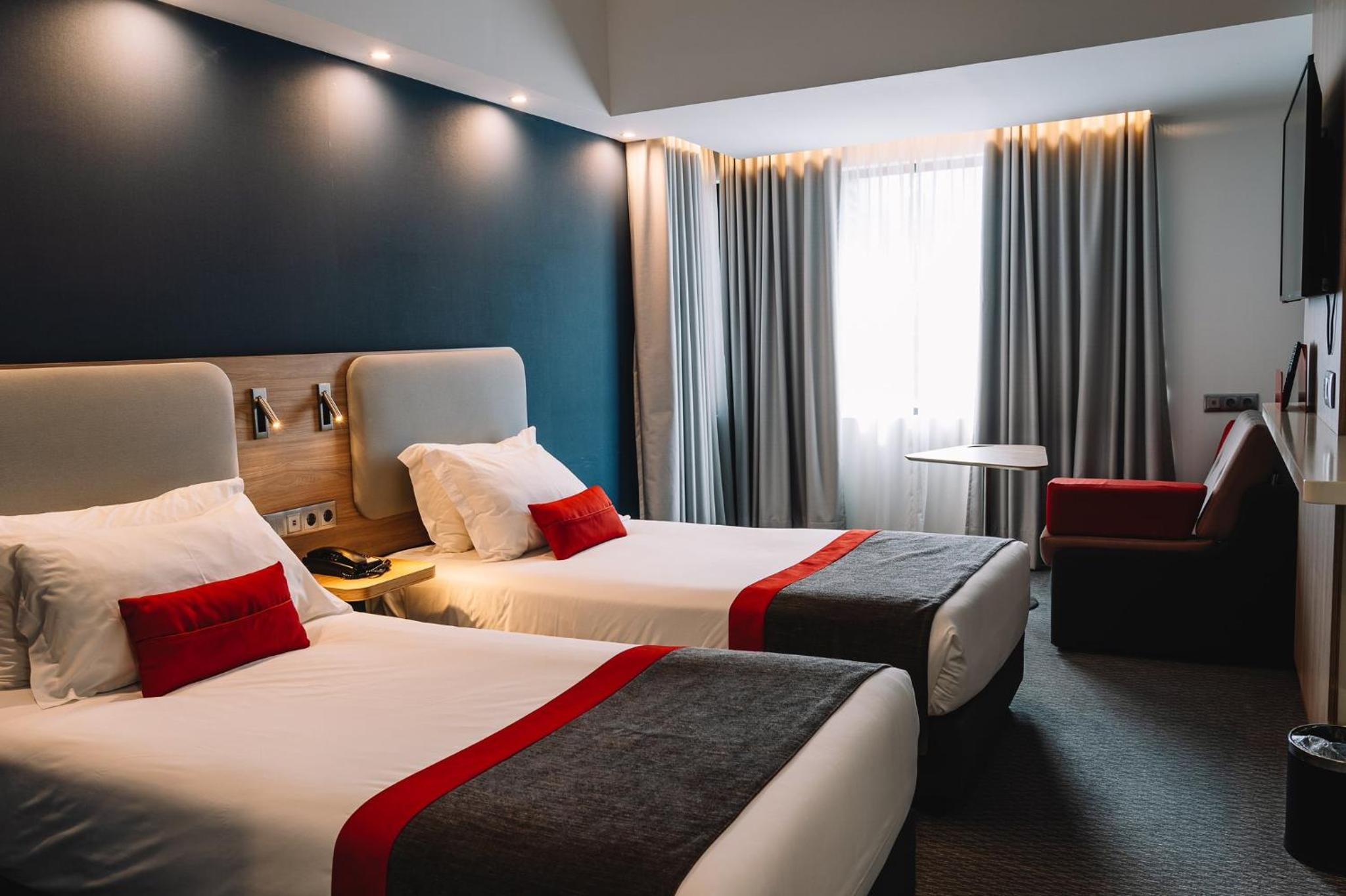 Standard Twin Room - Free Breakfast