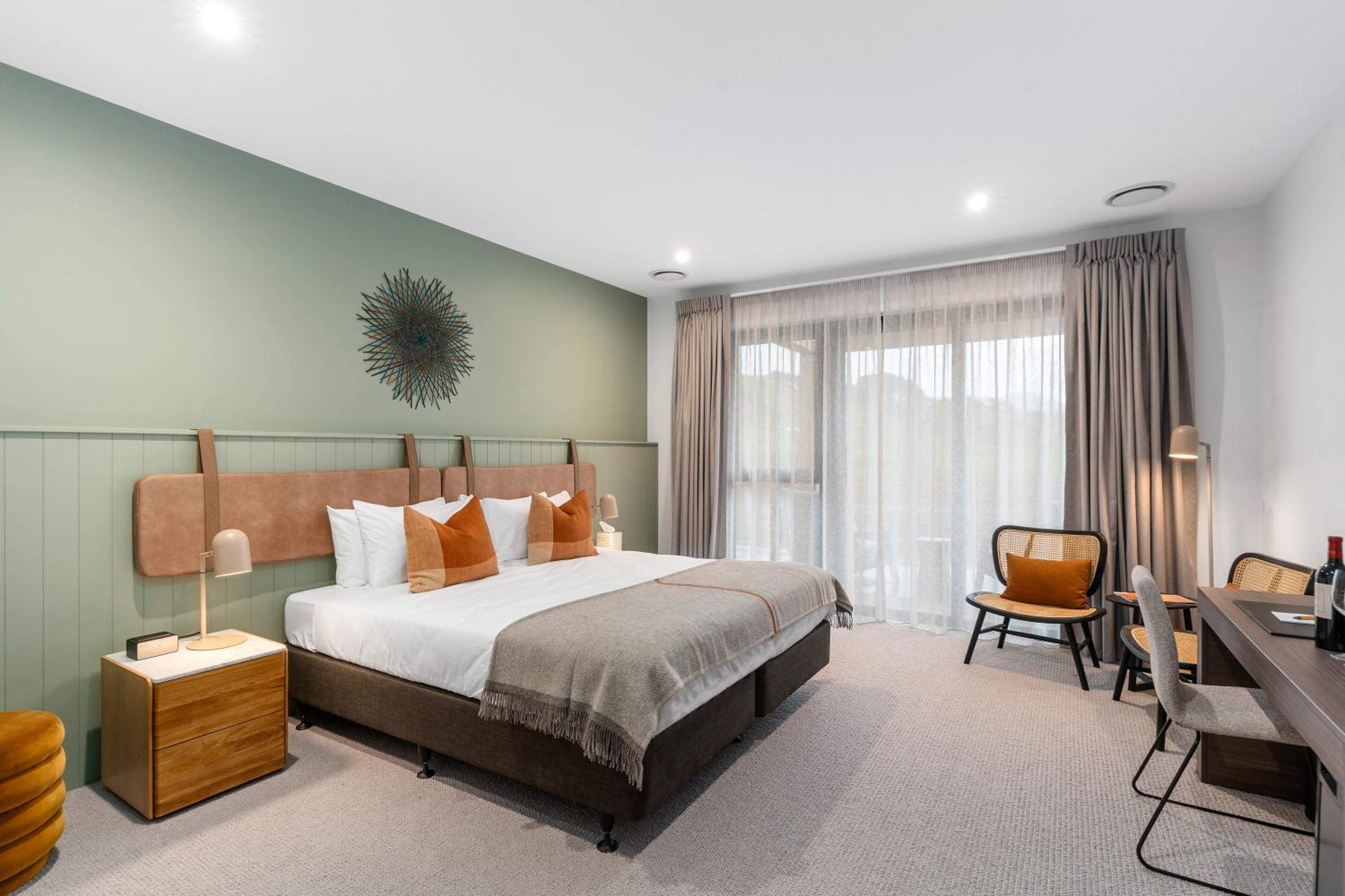 Deluxe King Room photo 3
