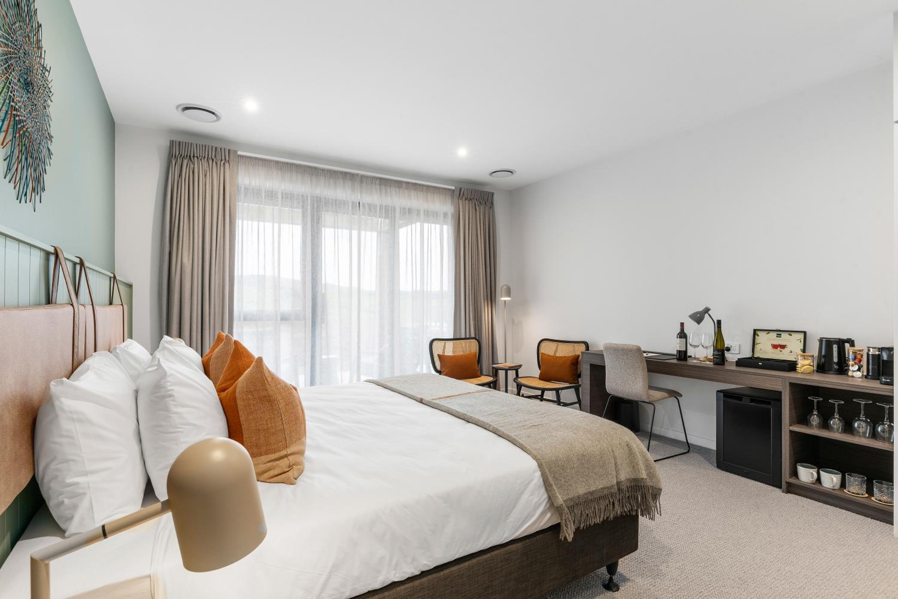 Deluxe King Room photo 1