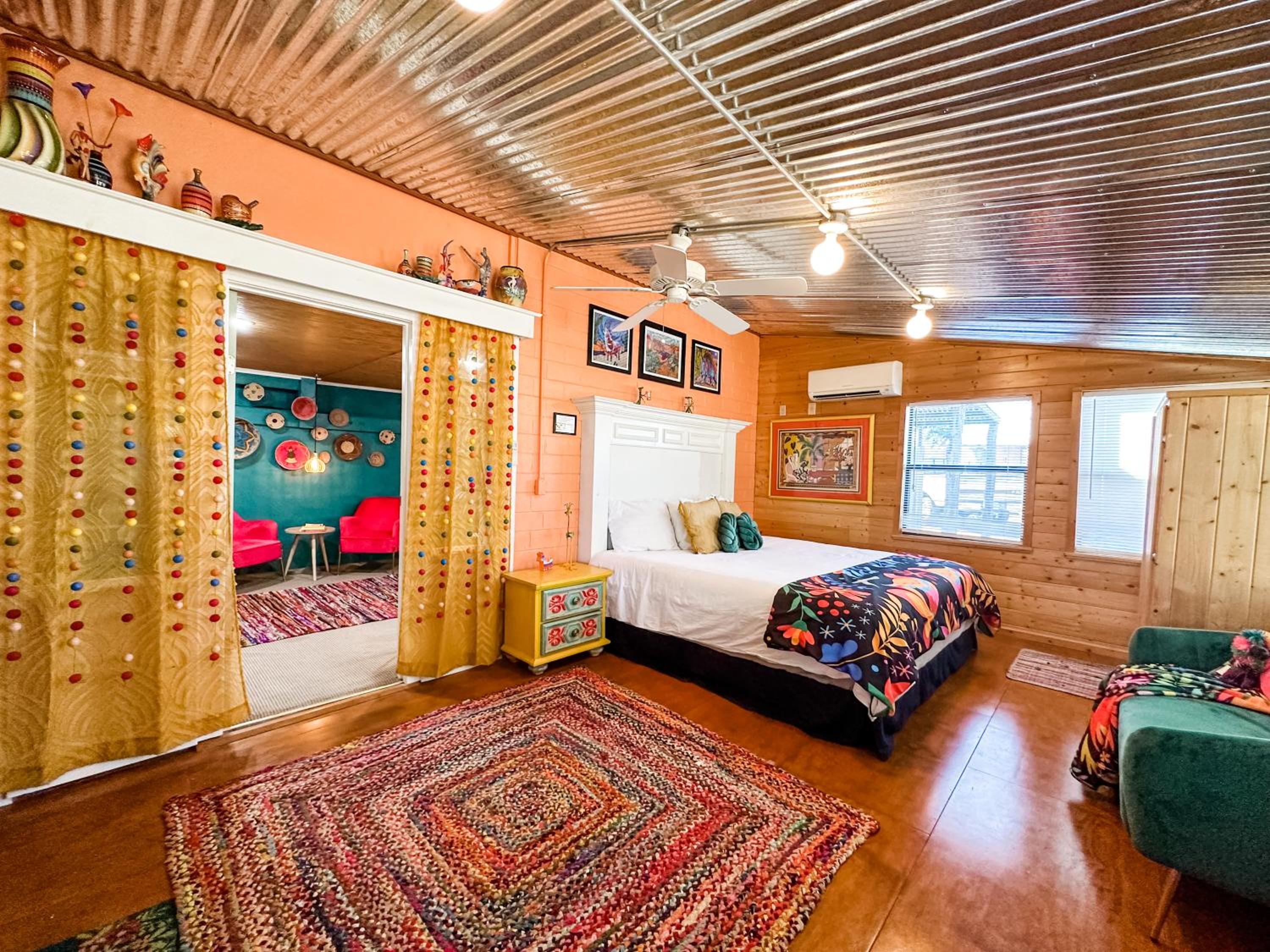 Deluxe King Suite