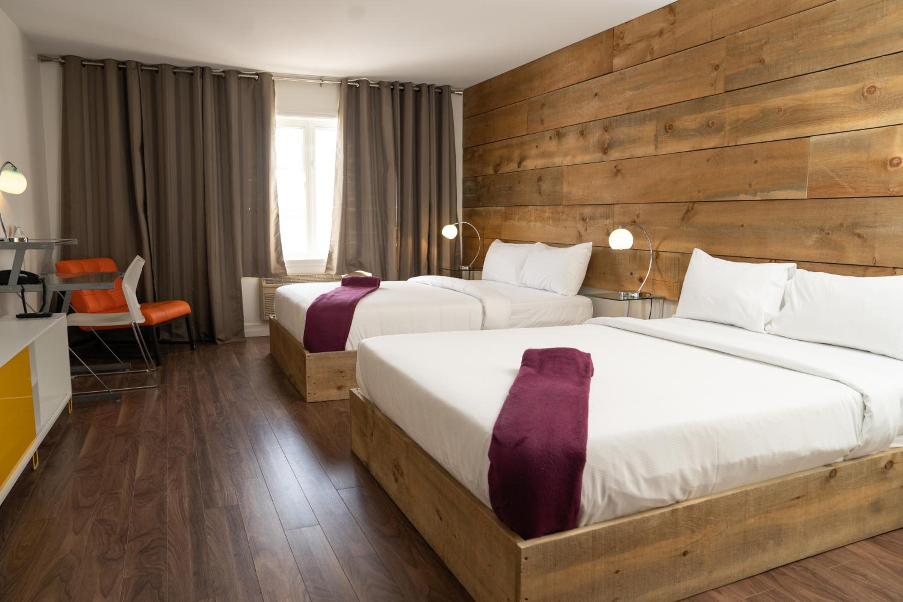 Superior Queen Room with Two Queen Beds - Photo 2