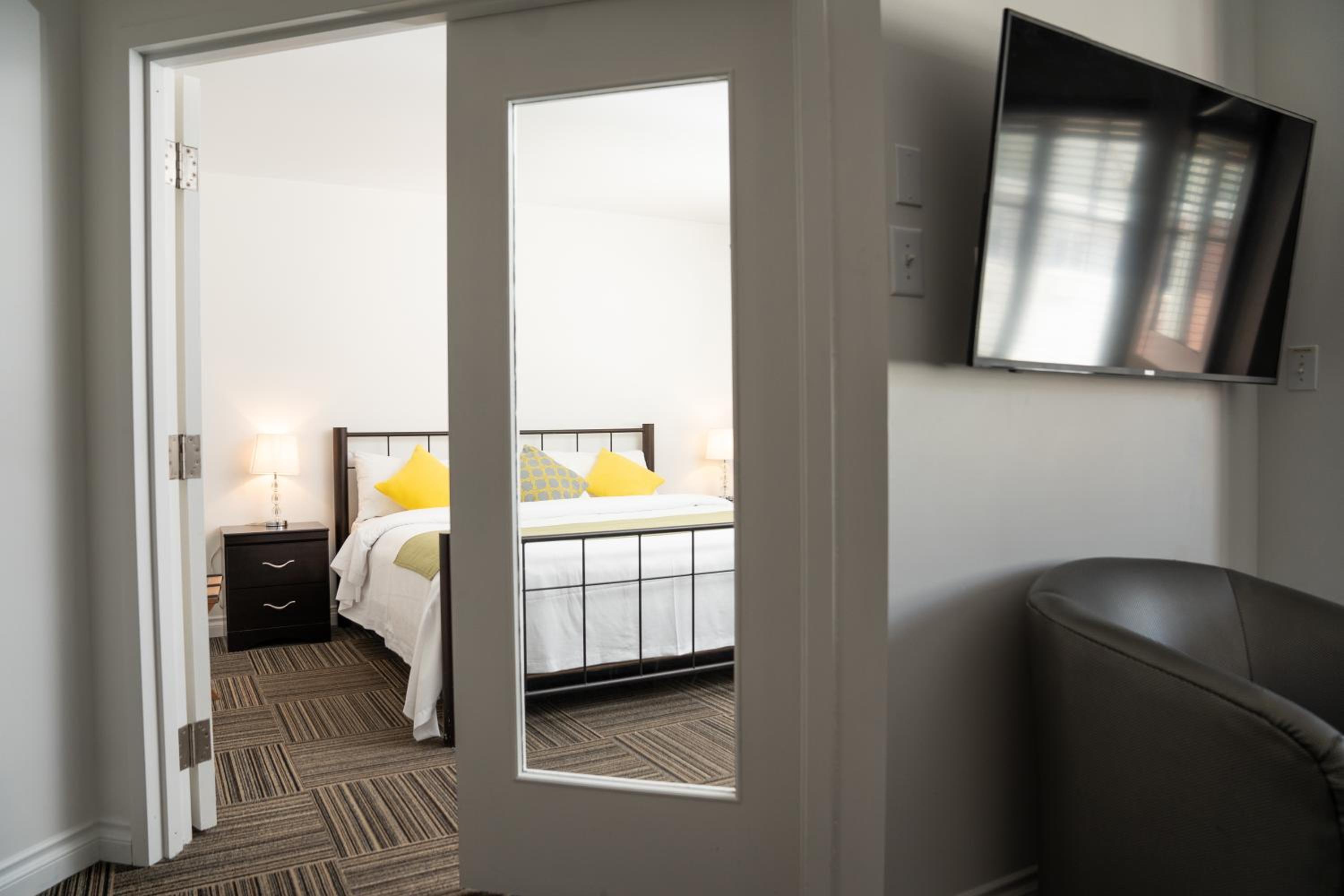 Superior King Suite - Photo 1