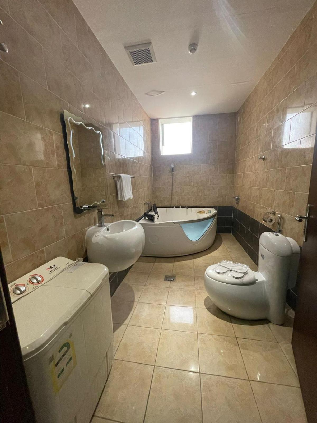 Two-Bedroom Apartment - Photo 3
