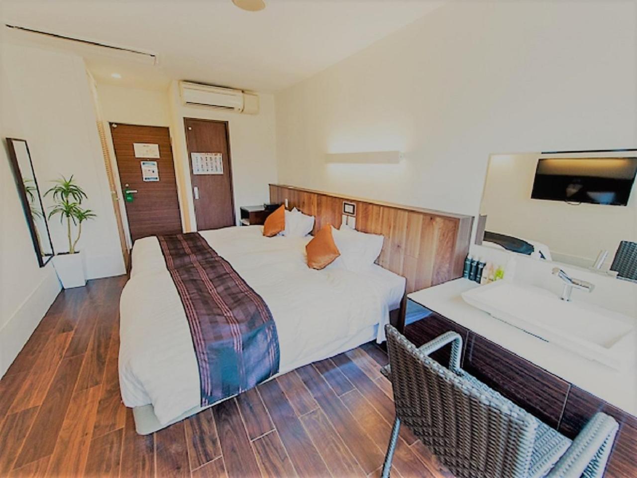 Superior Twin Room with Loft and Open Air Bath photo 2