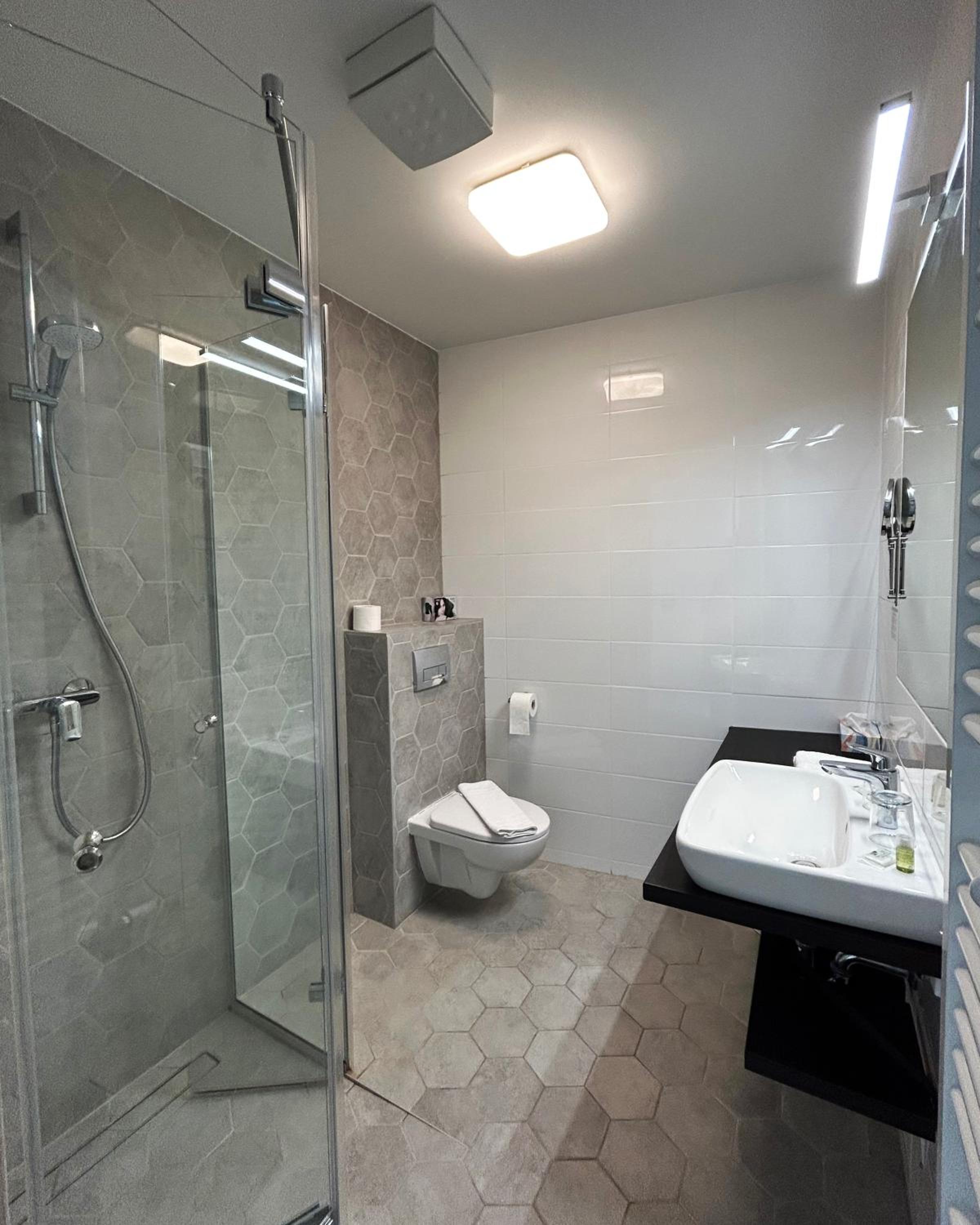 Two-Bedroom Apartment - Photo 8