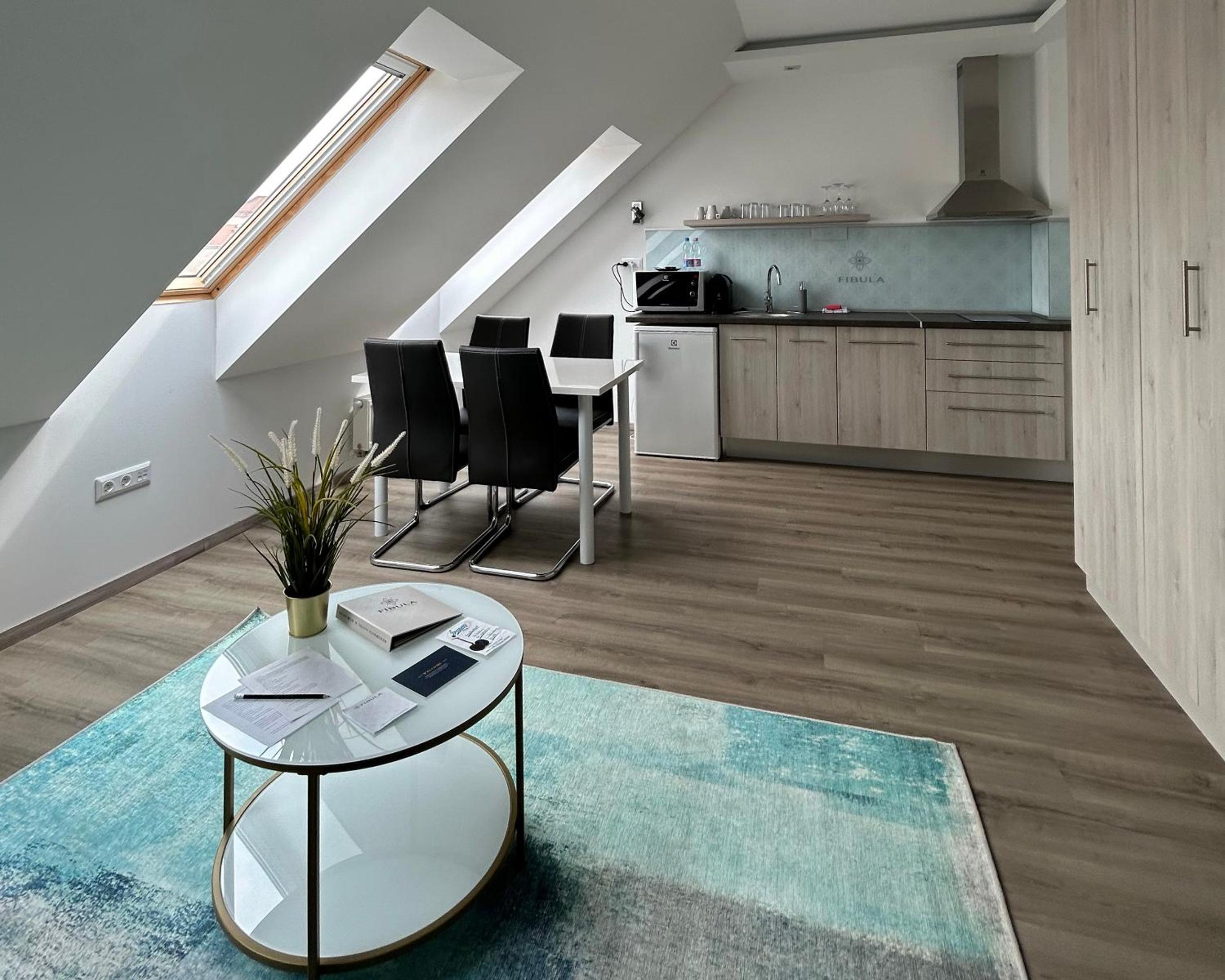 Superior Suite - Photo 9