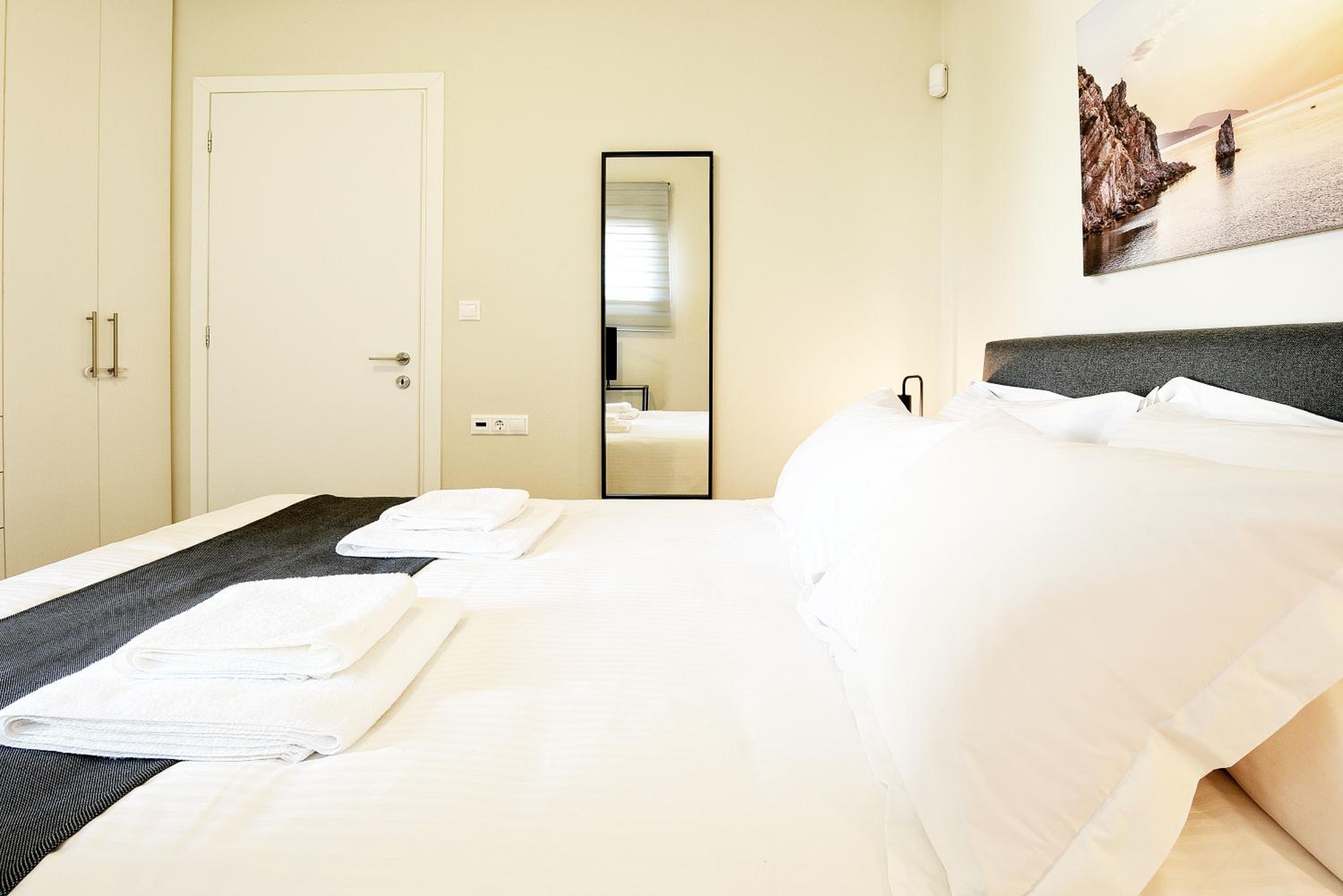 Deluxe Suite - Photo 9