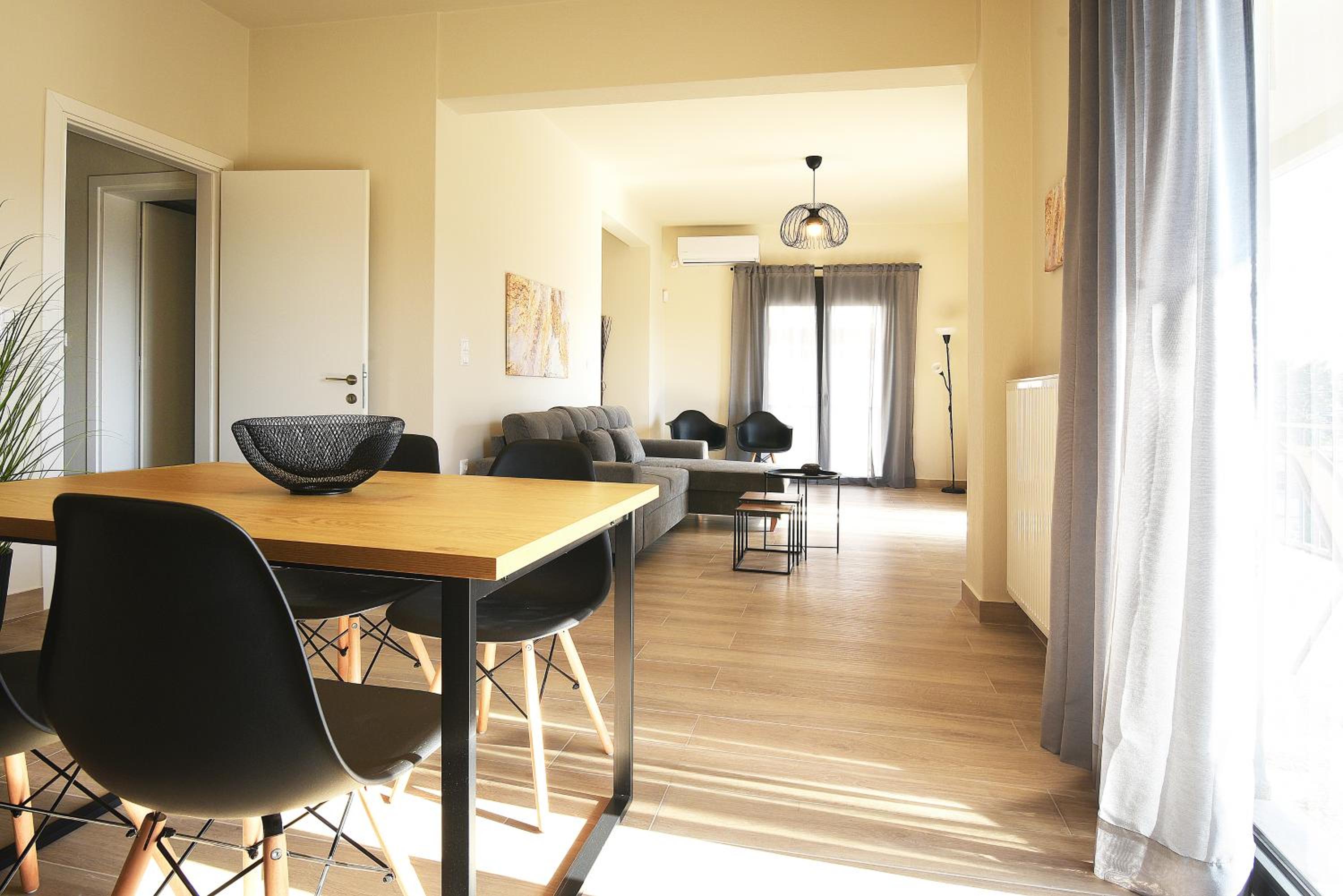 Deluxe Suite - Photo 11