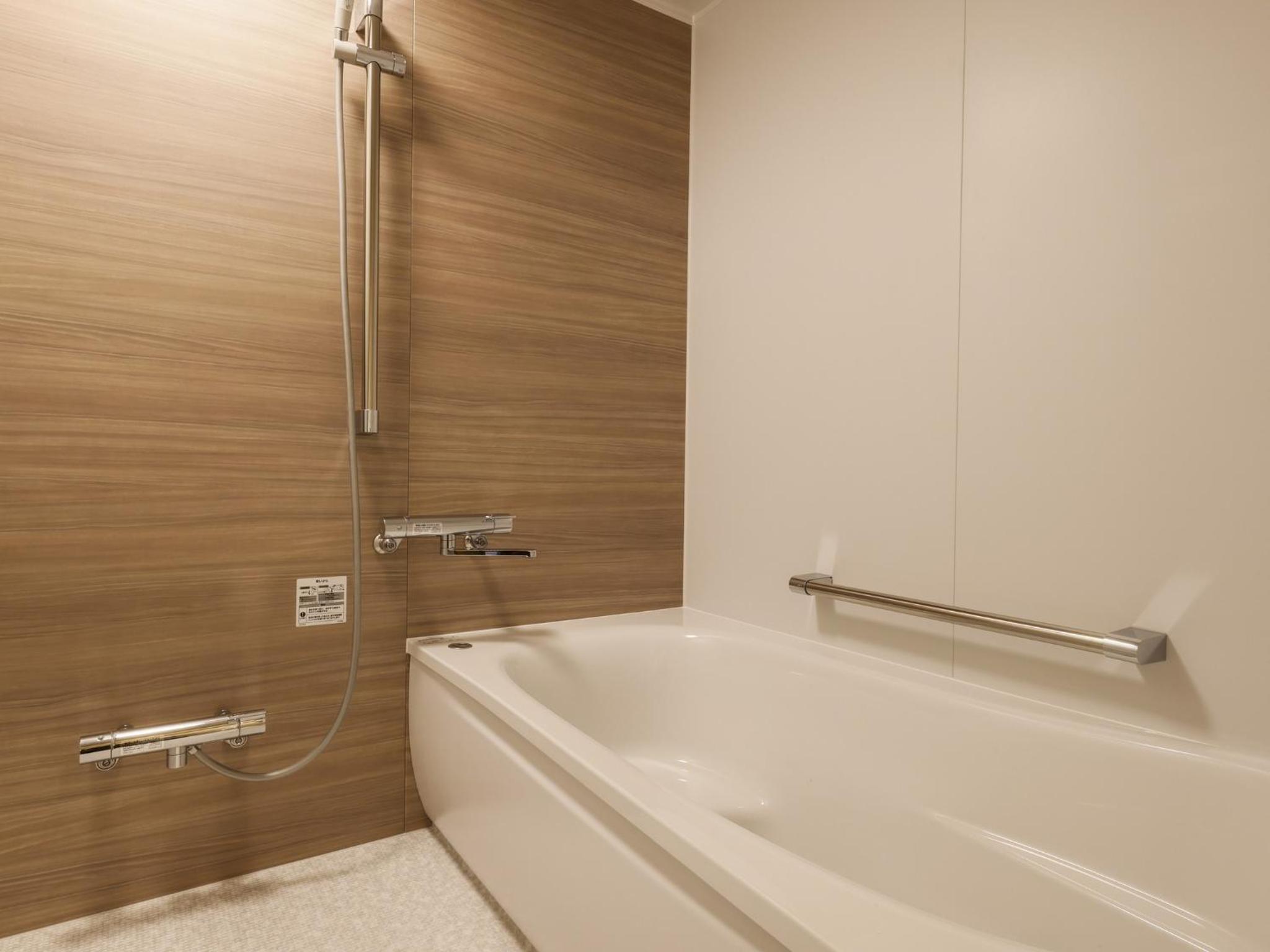Deluxe Double Room with Two Double Beds - Photo 4