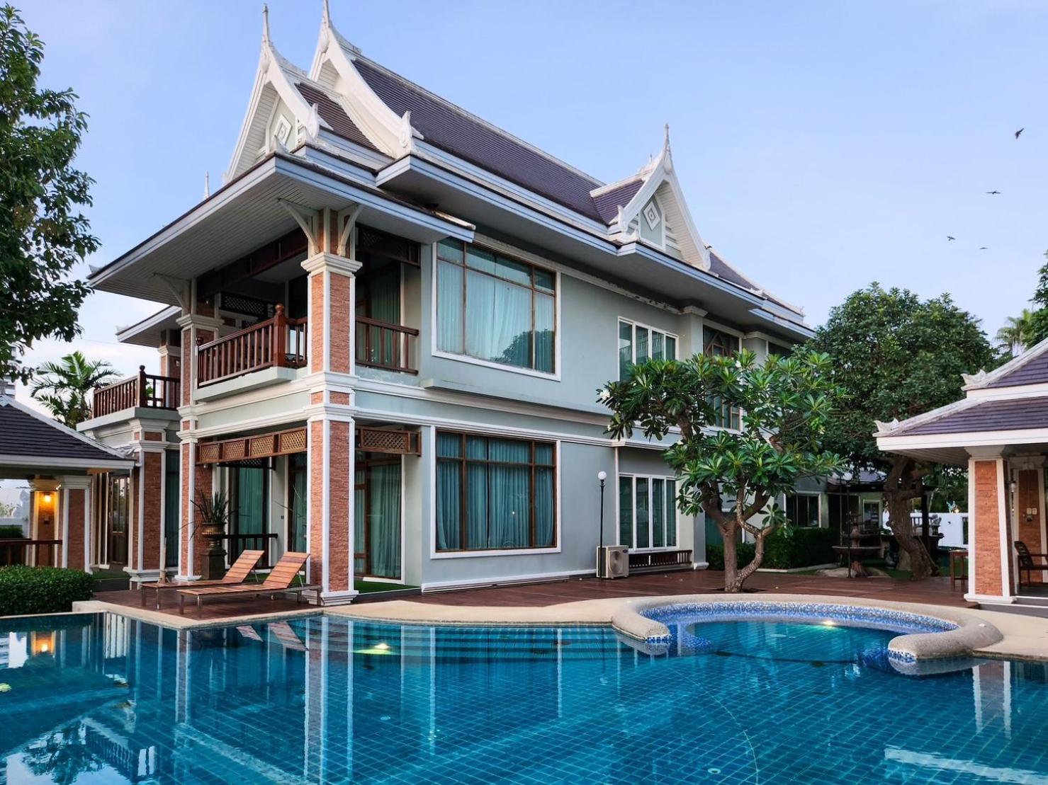 Villa with Private Pool photo 3