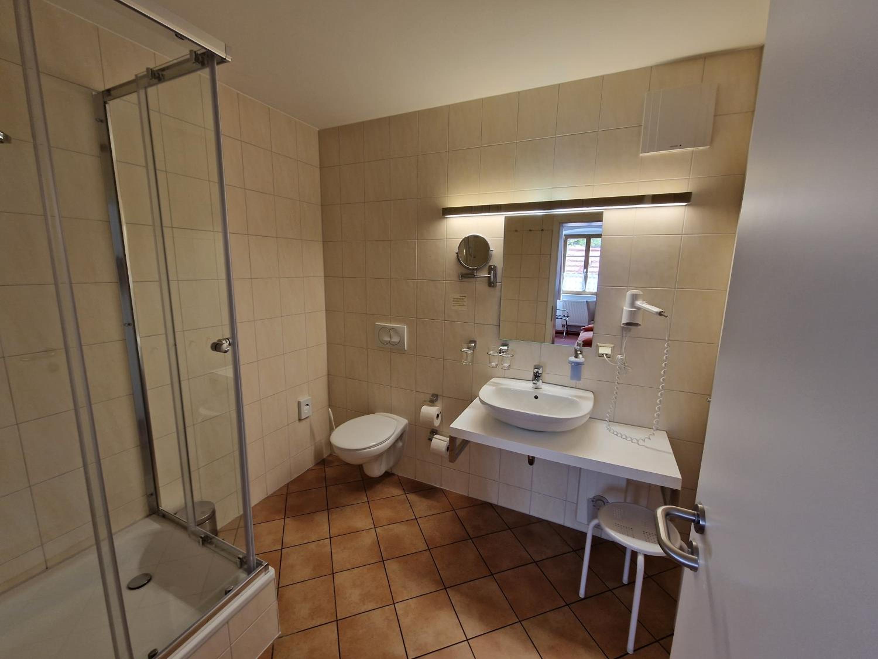 Double or Twin Room photo 2