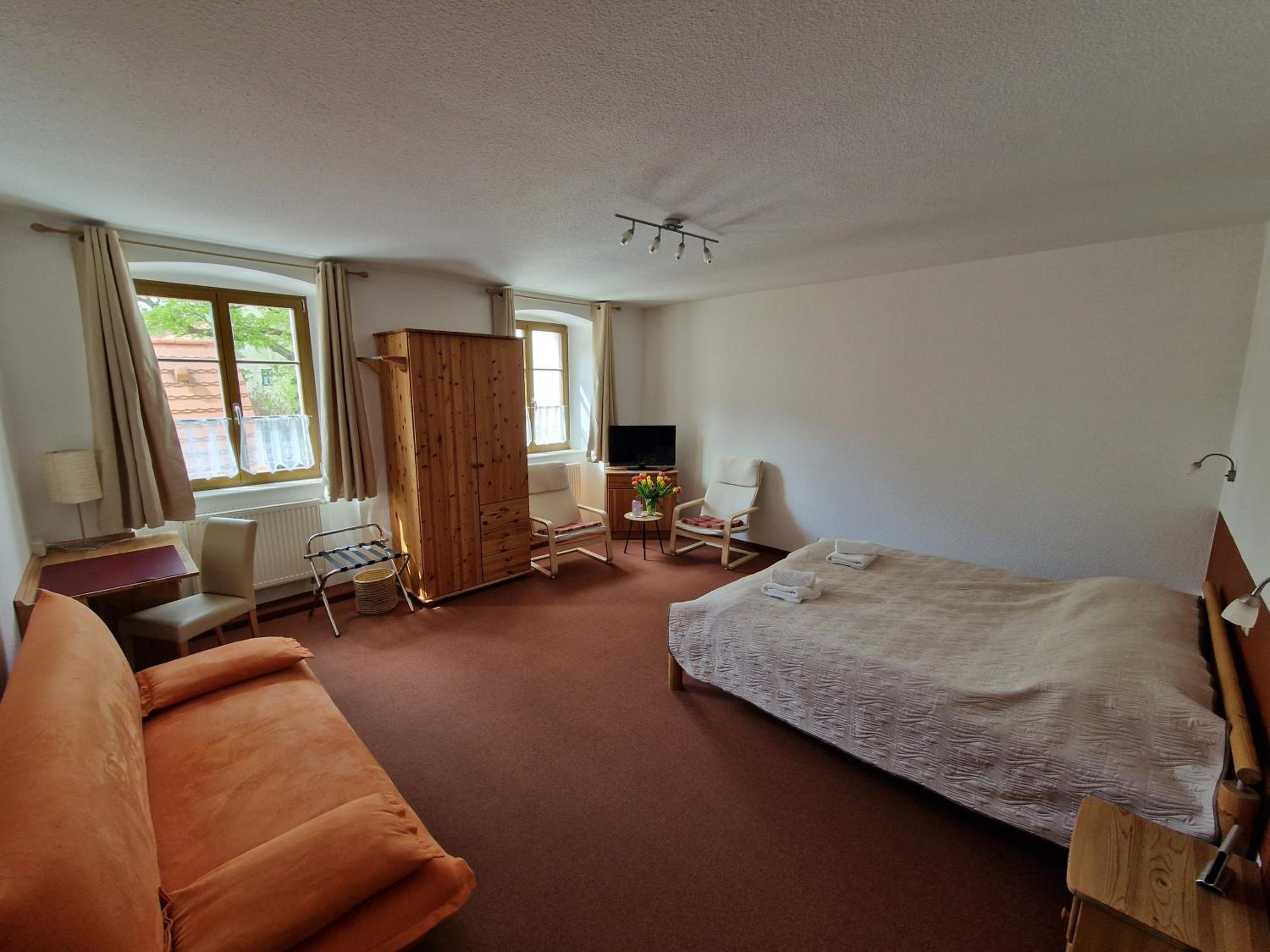 Double Room with Extra Bed photo 1