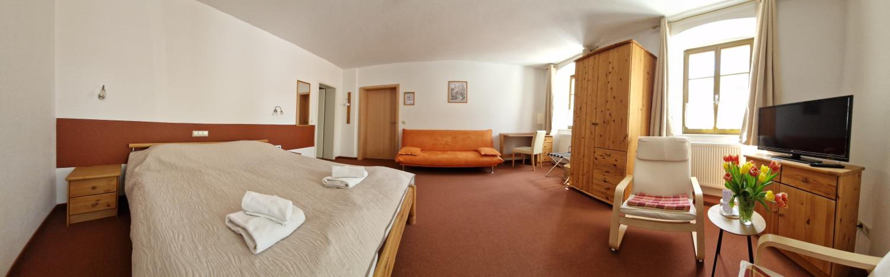 Double Room with Extra Bed photo 2