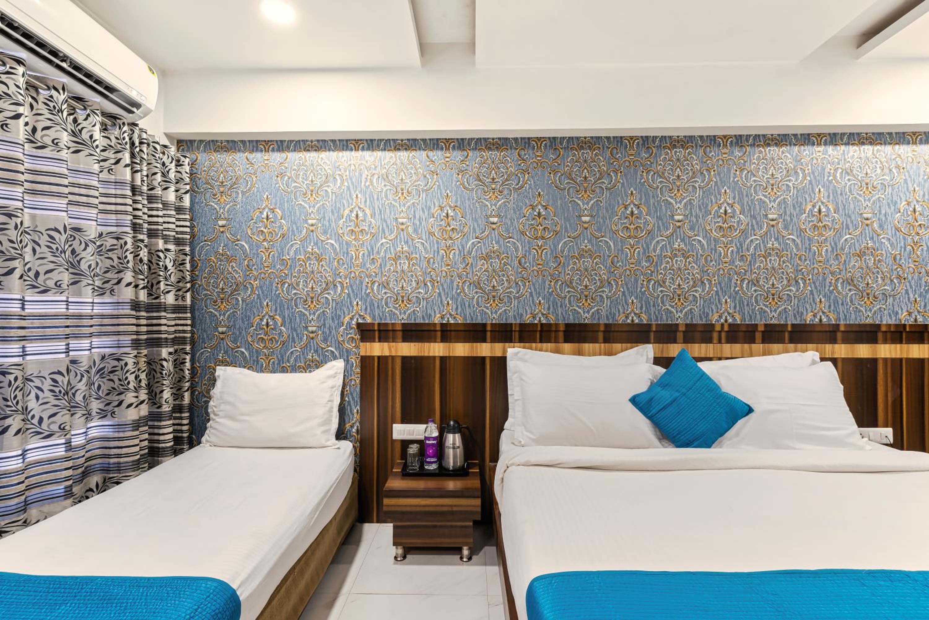 Premium Room - Photo 5