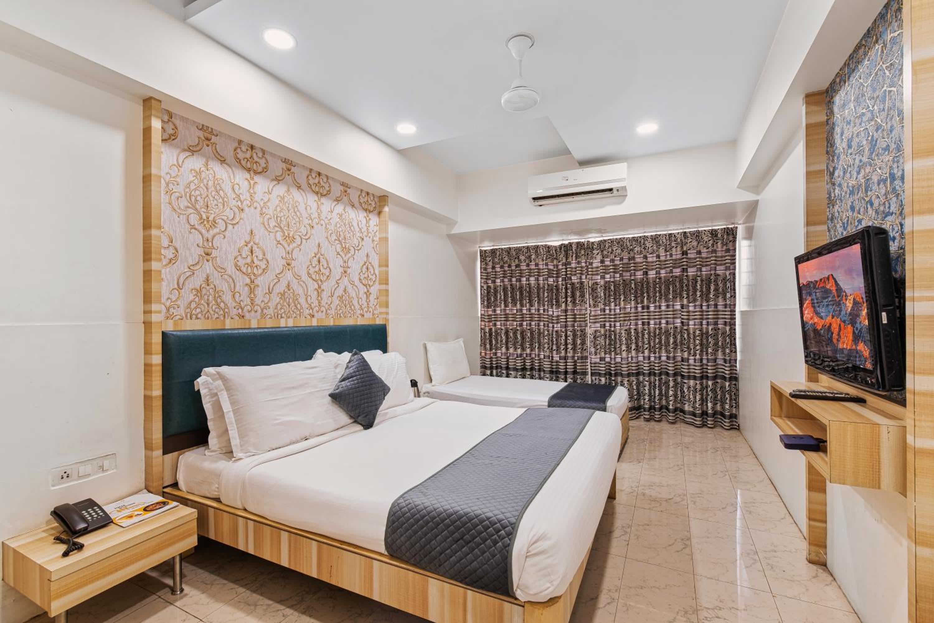 Premium Room - Photo 1