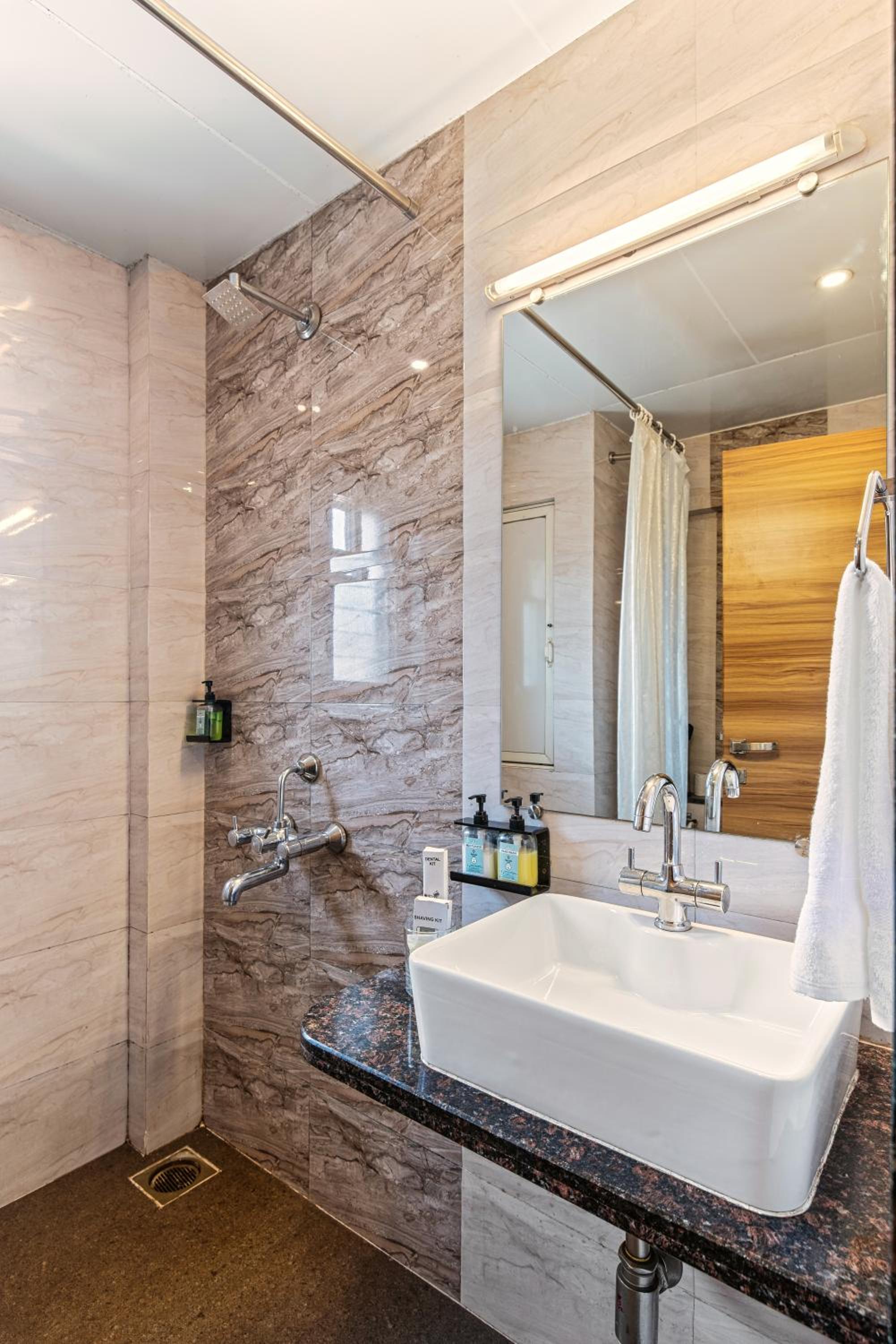 Premium Room - Photo 6