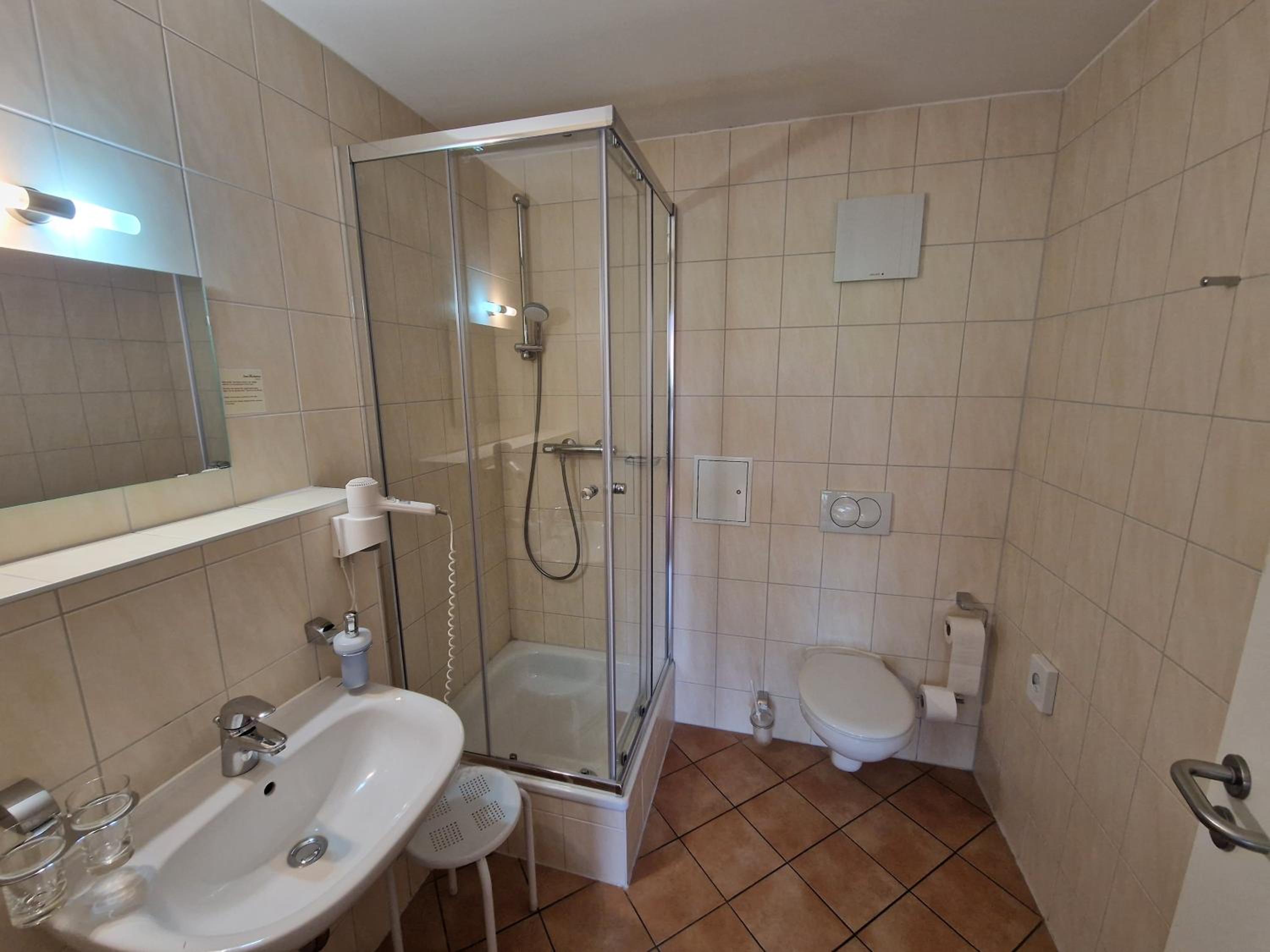 Double or Twin Room photo 3