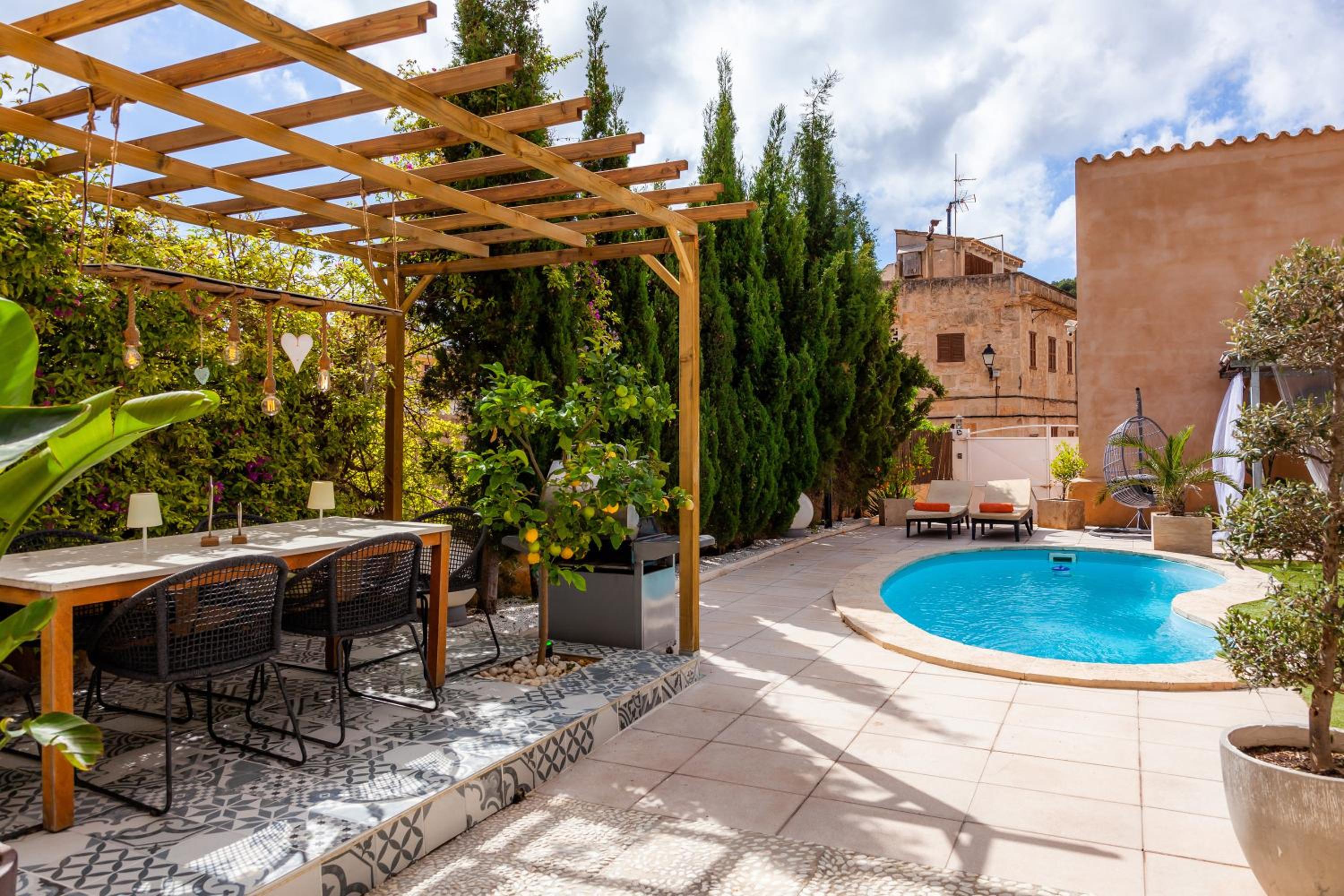 Villa with Garden View - Photo 22