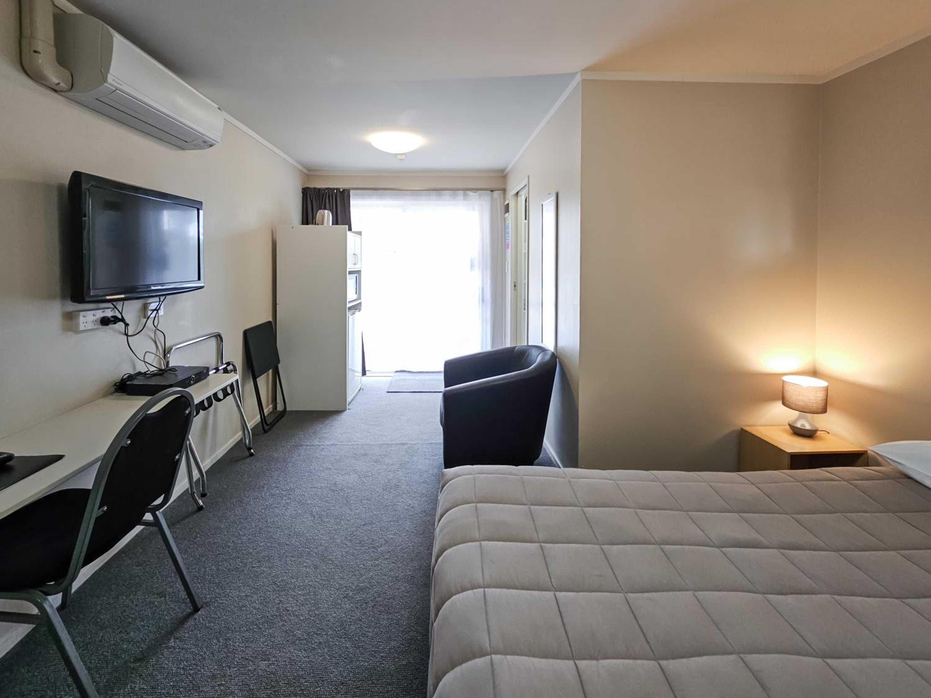 Economy Double Room - Photo 5