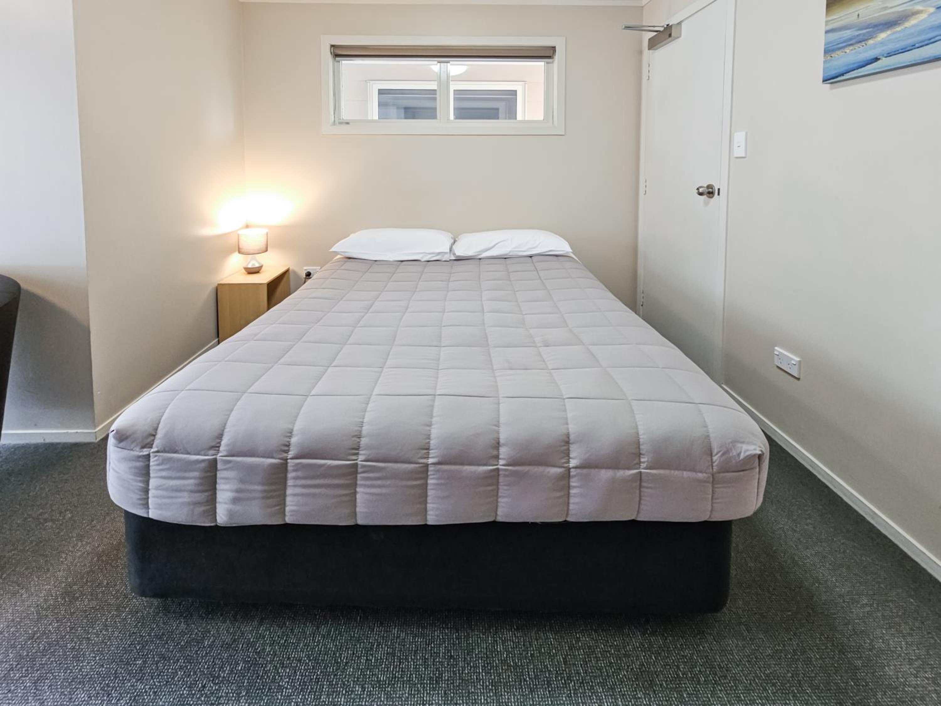 Economy Double Room - Photo 7