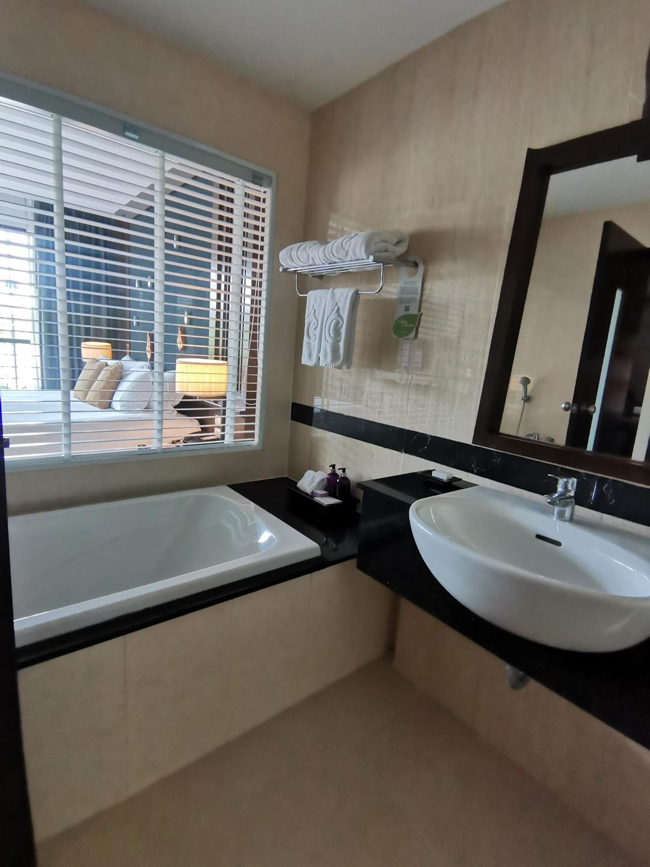 Deluxe Twin Room - Photo 2