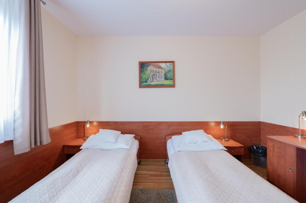Standard Twin Room photo 2