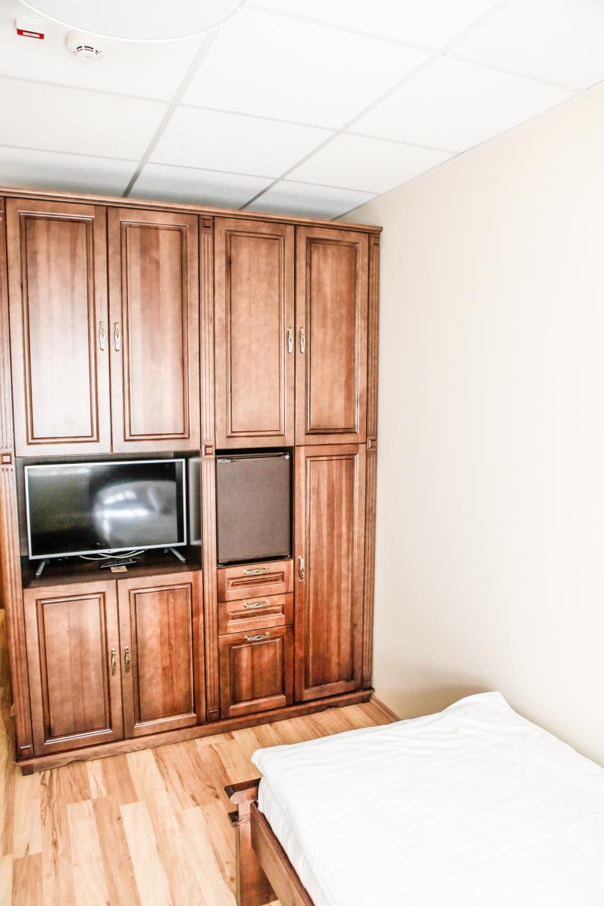 Standard Twin Room - Photo 2