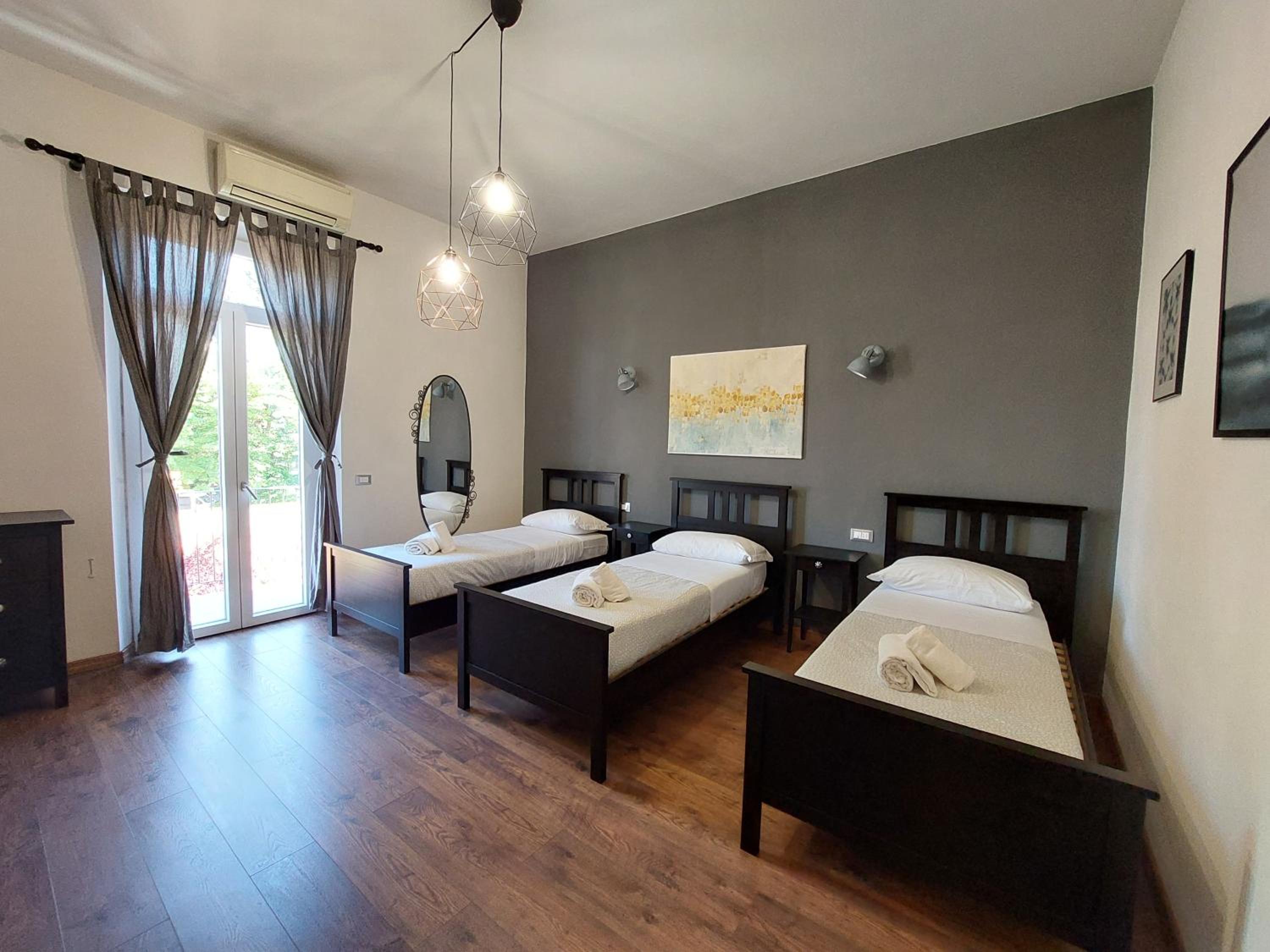 Two-Bedroom House With Balcony photo 2