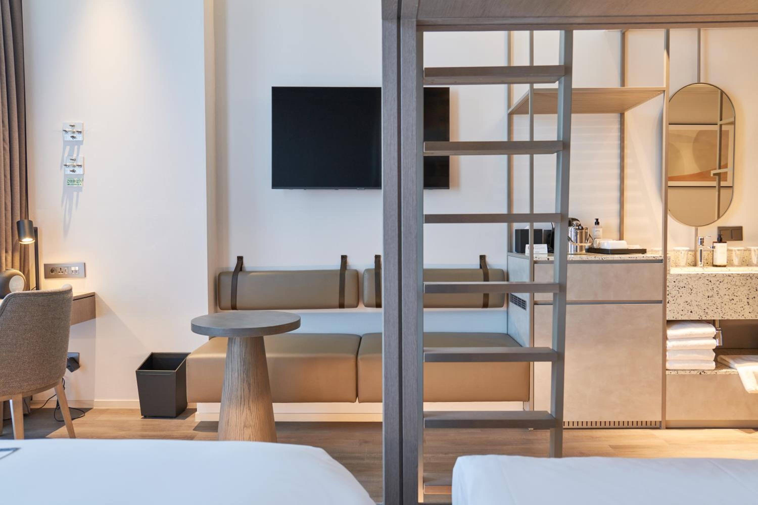 Quadruple Room - Photo 4