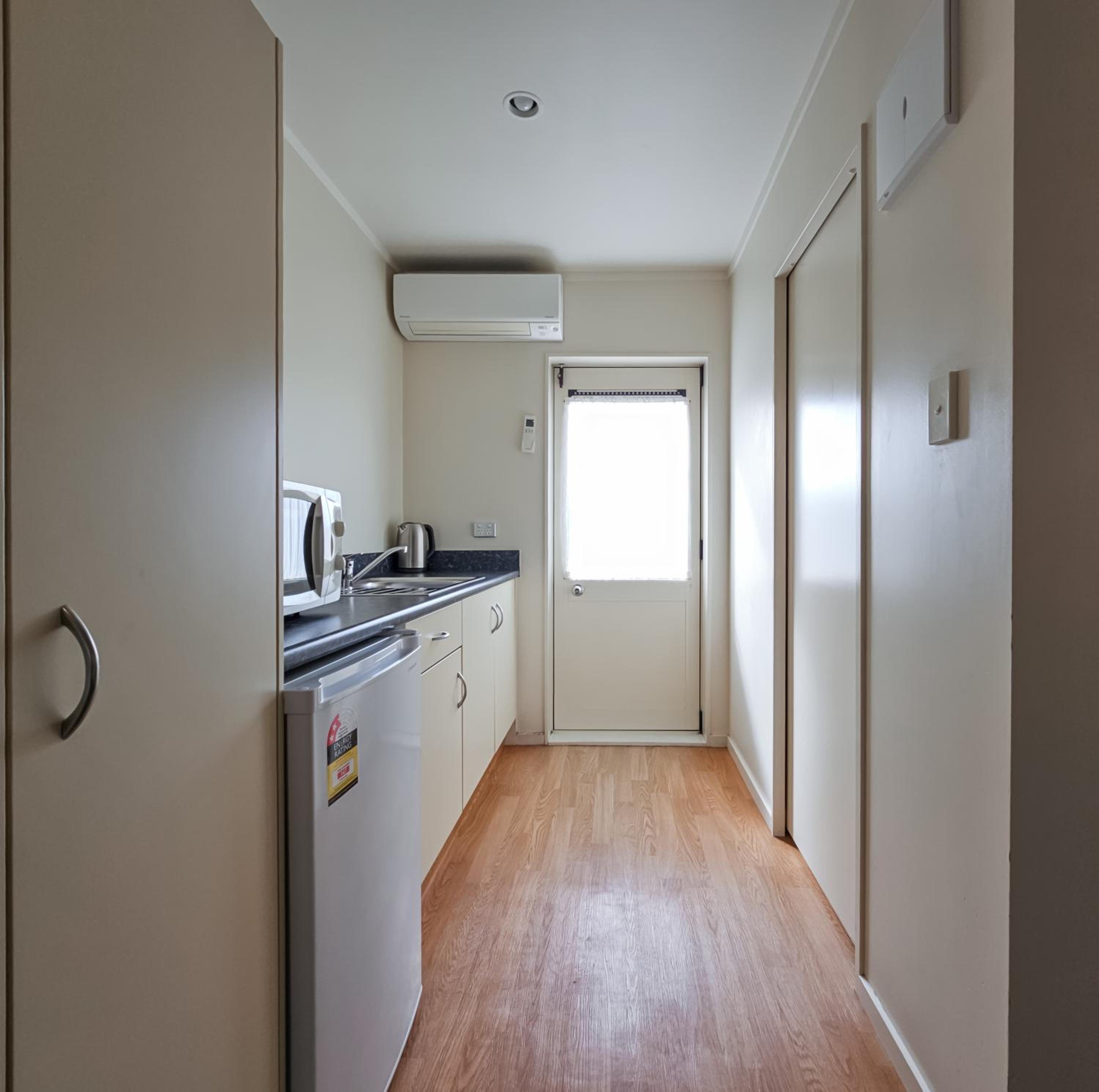 Superior Twin Room - Photo 8