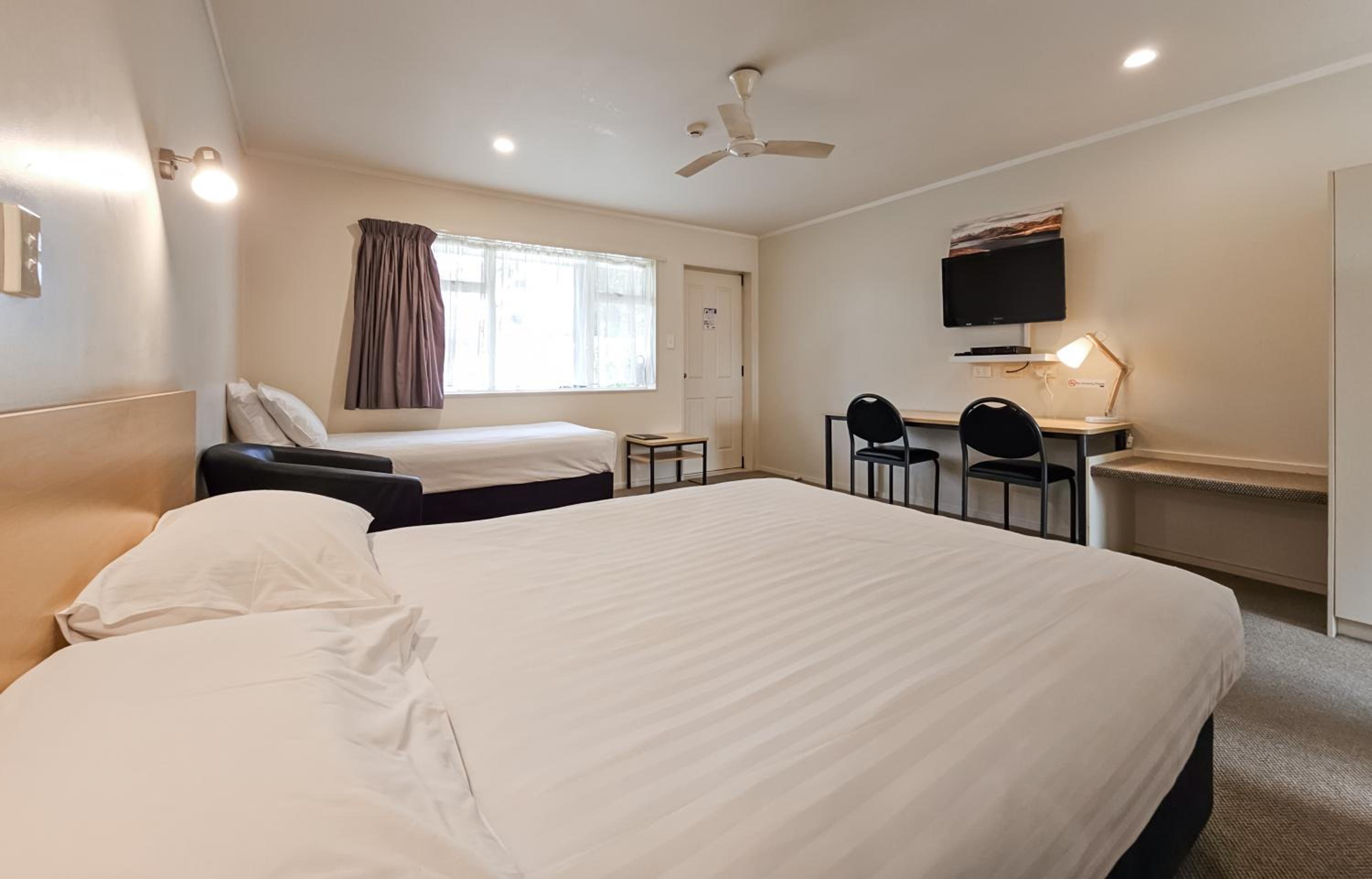 Superior Twin Room - Photo 1