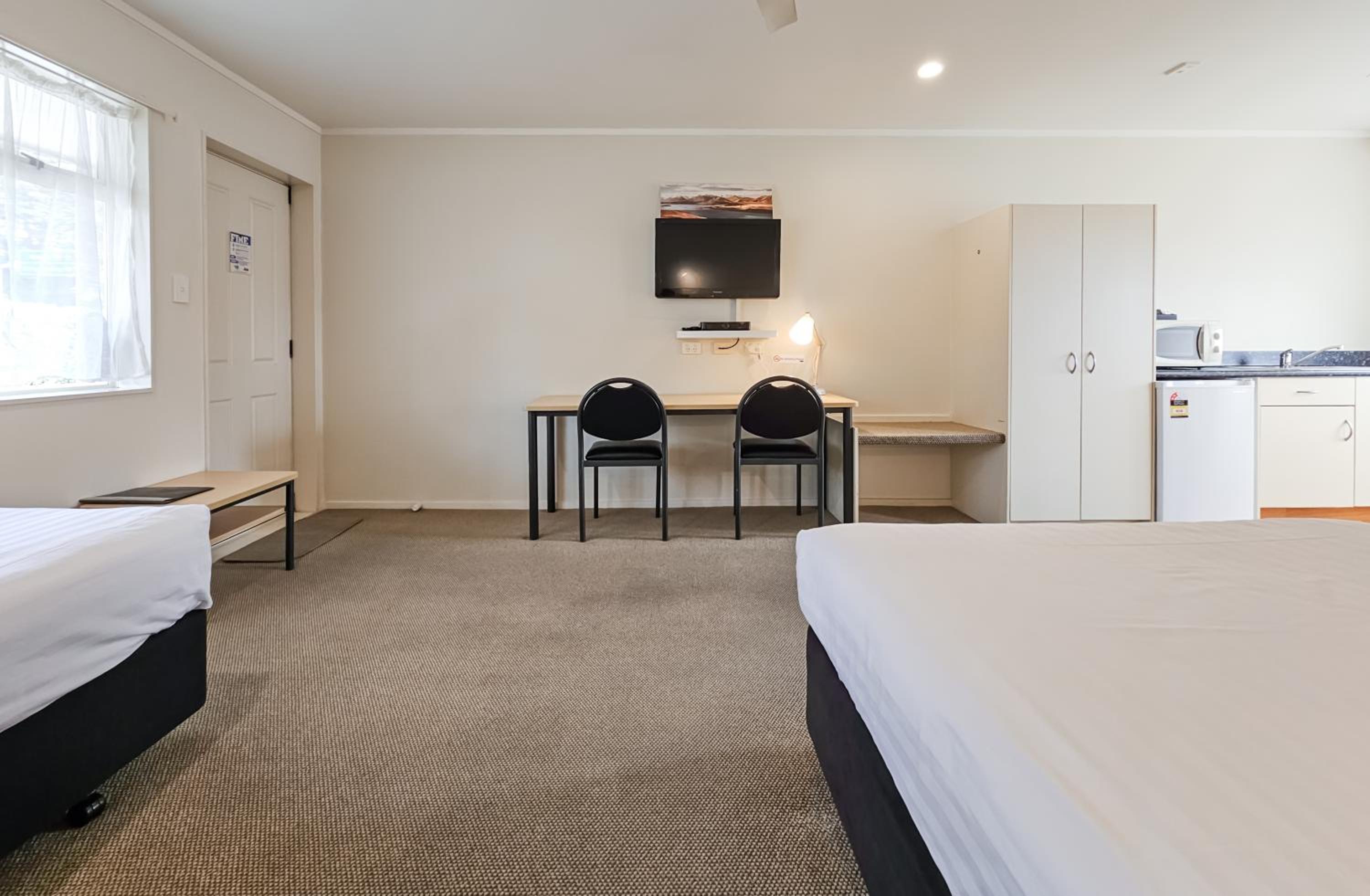 Superior Twin Room - Photo 4