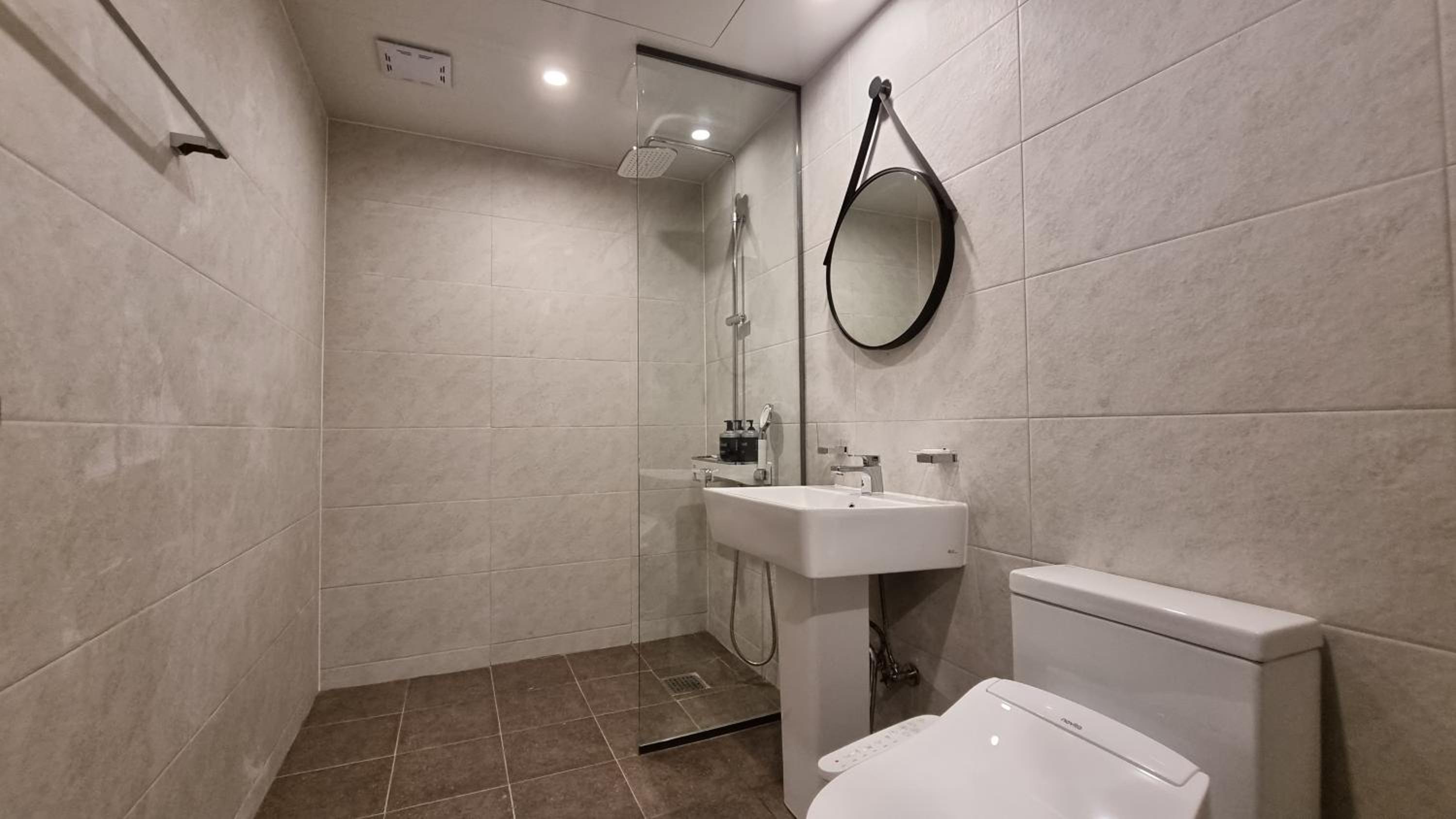 Deluxe Room - Photo 6