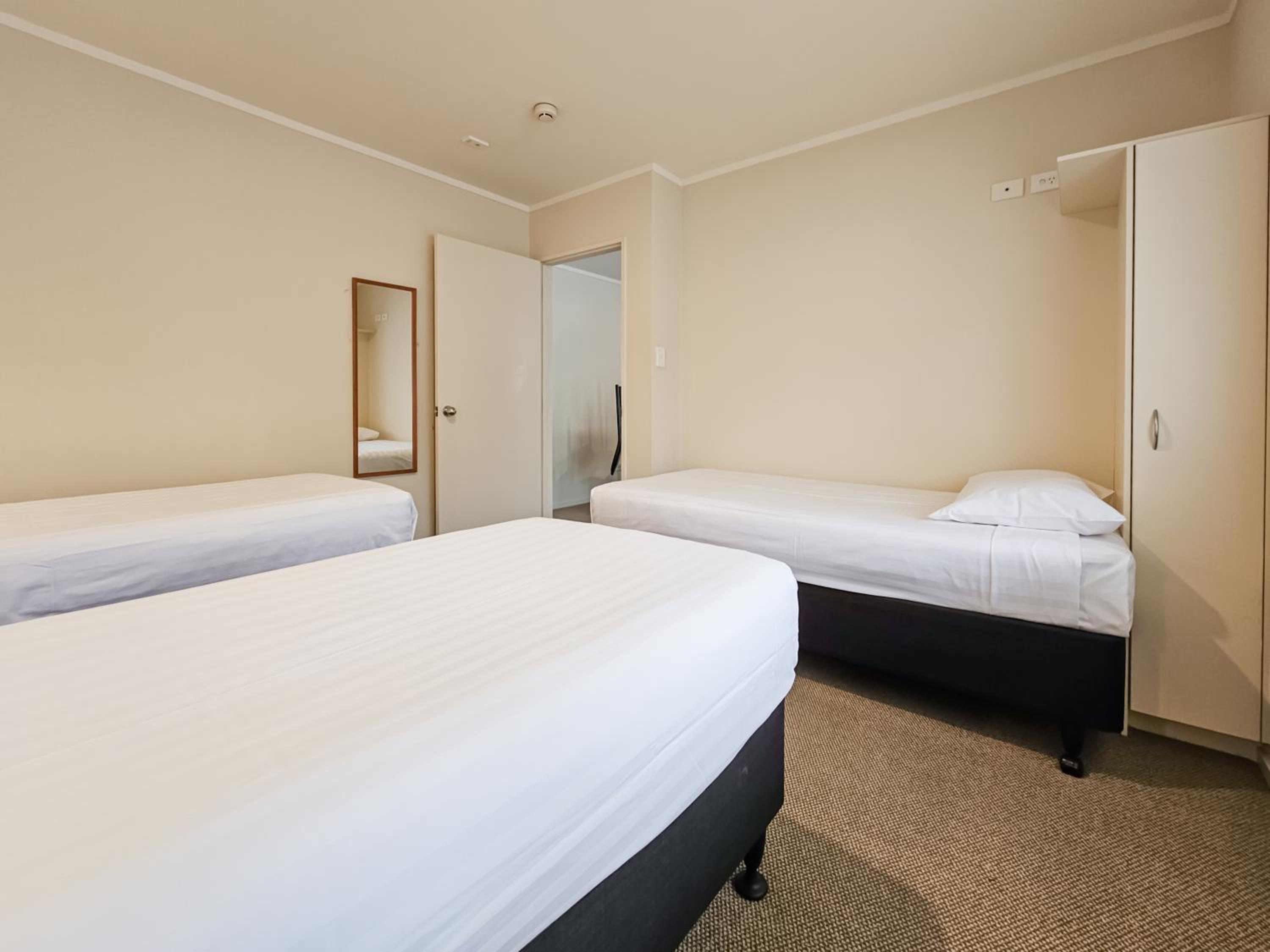 Two-Bedroom Family Apartment - Photo 15