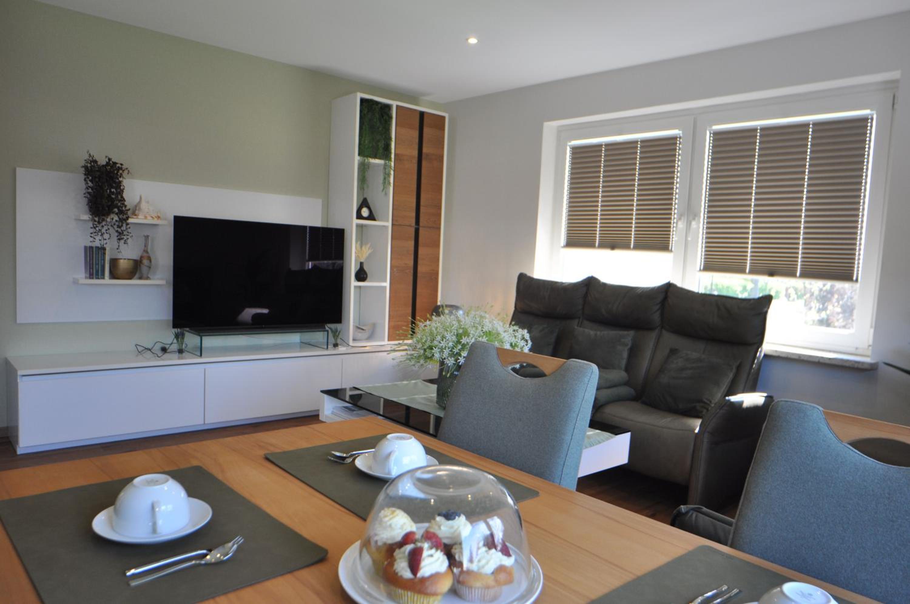 Three-Bedroom Apartment with Terrace photo 1