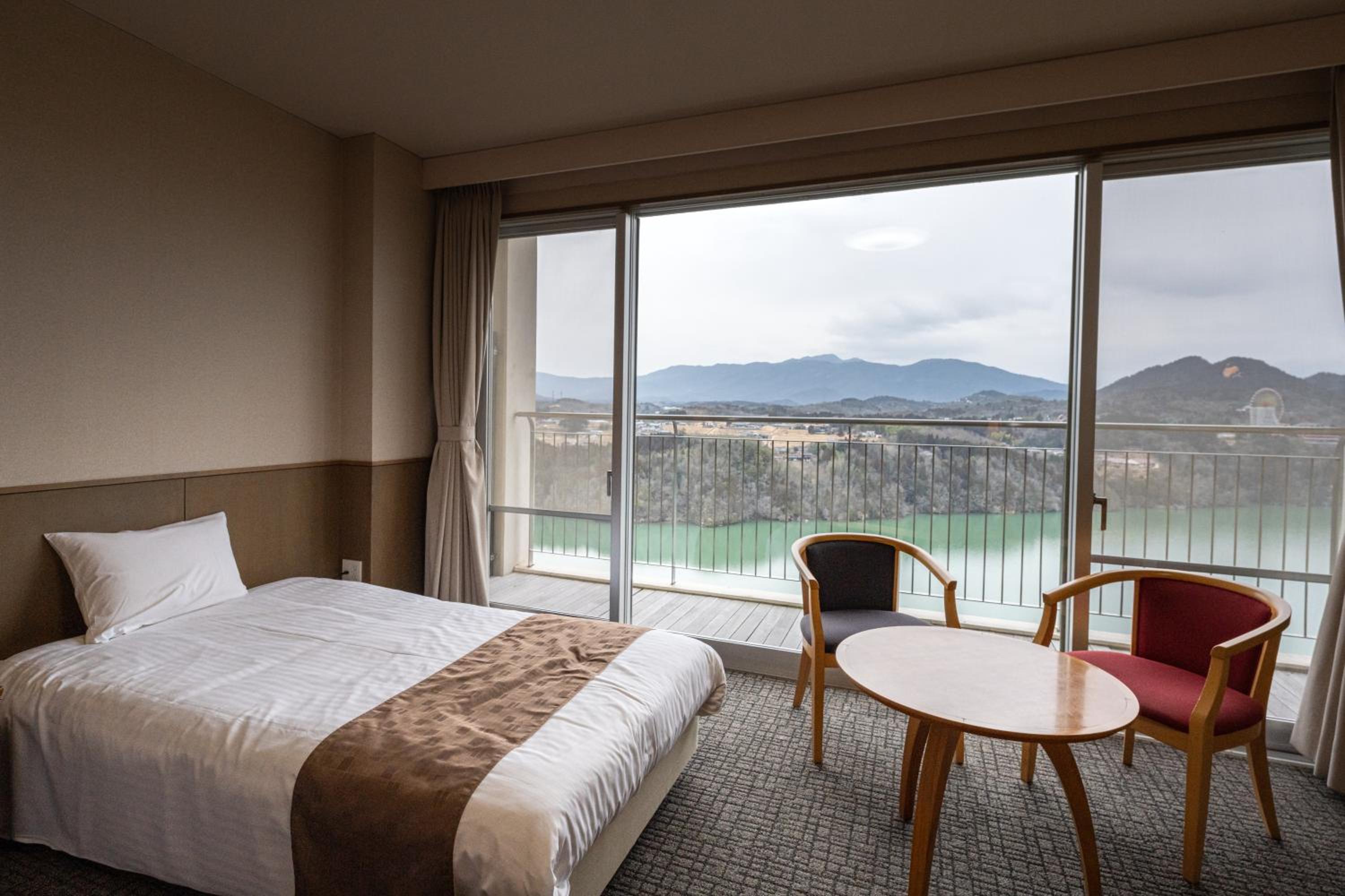 Standard Twin Room - Photo 1
