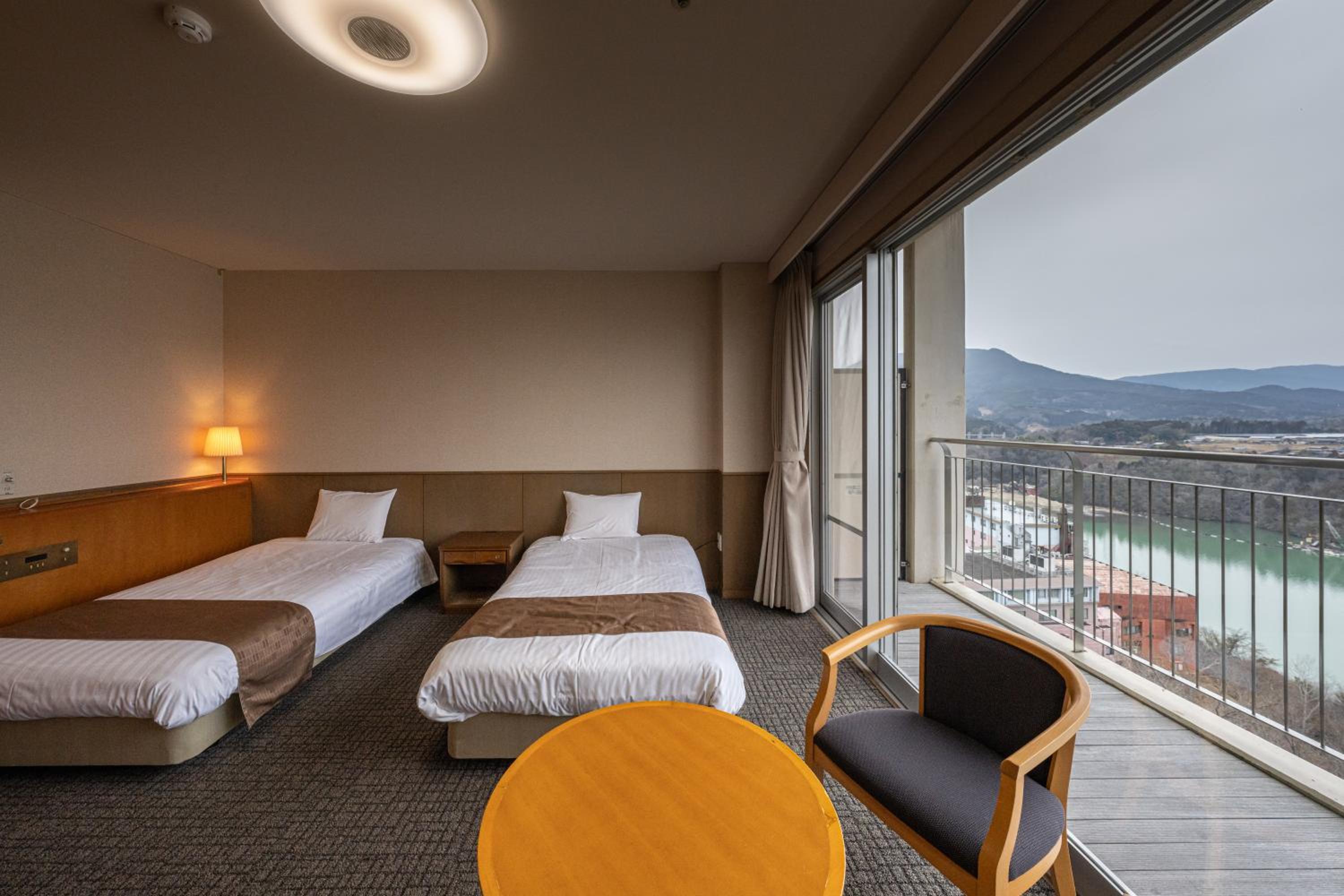 Standard Twin Room - Photo 3