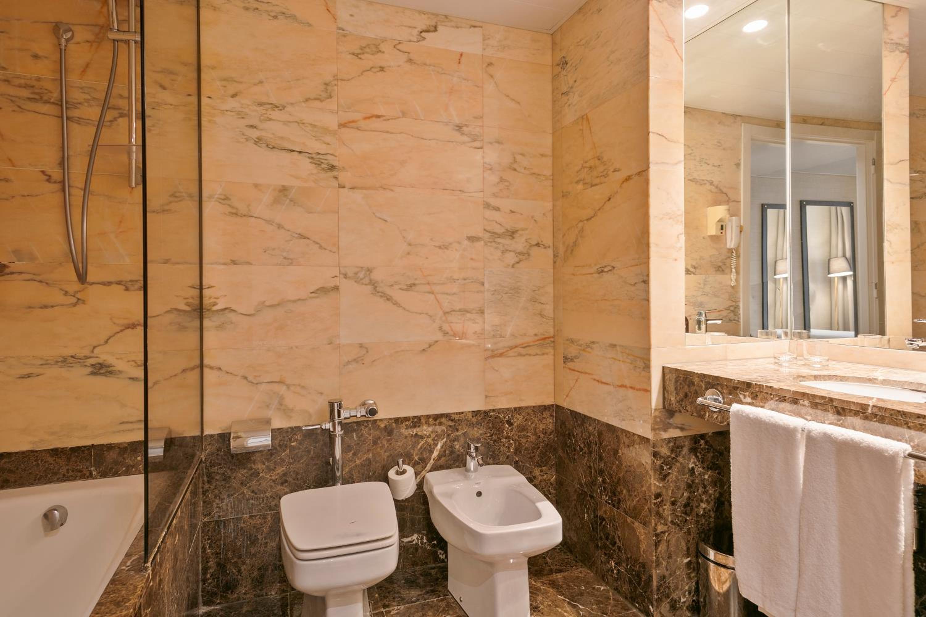 Single Room photo 2