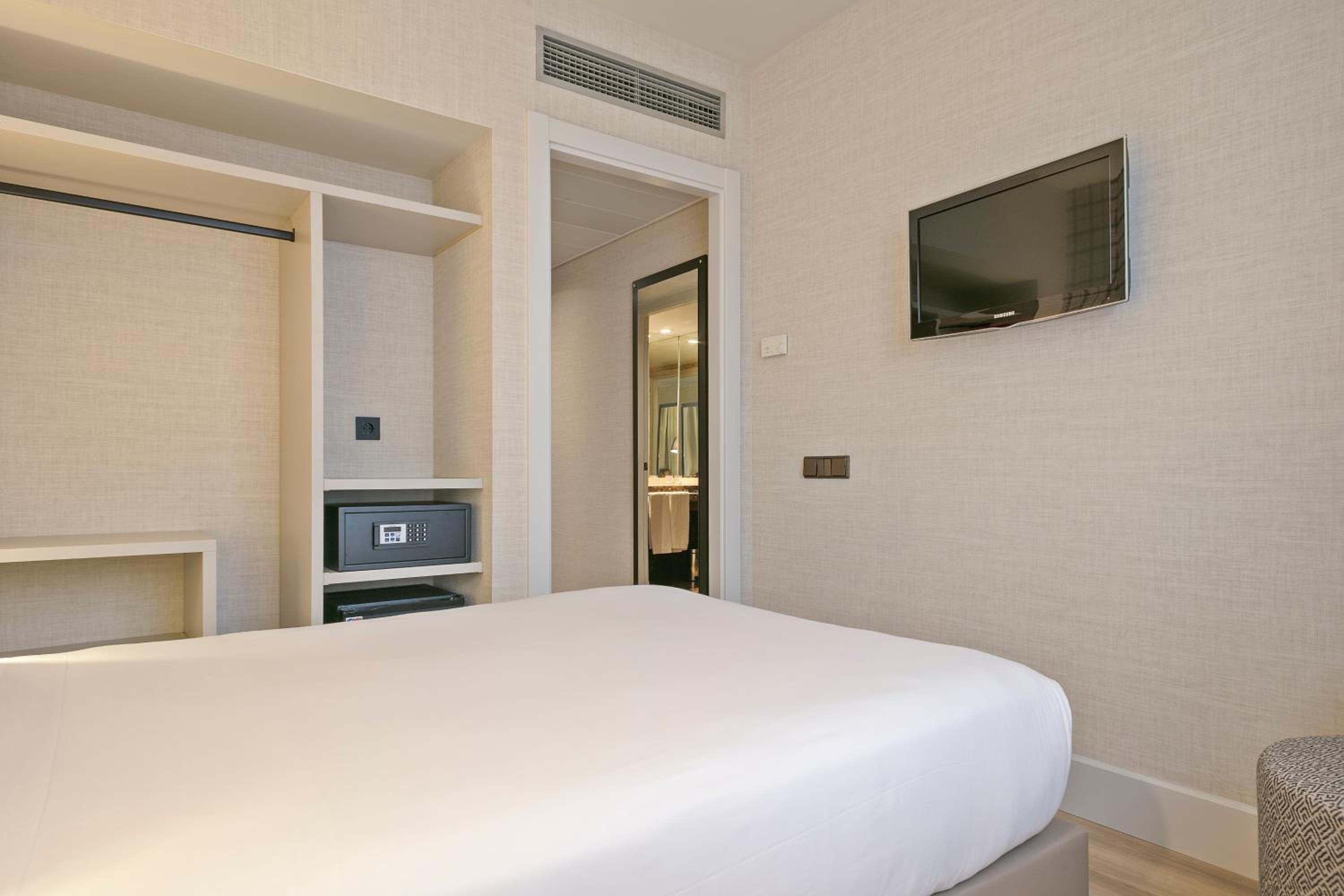 Single Room photo 3