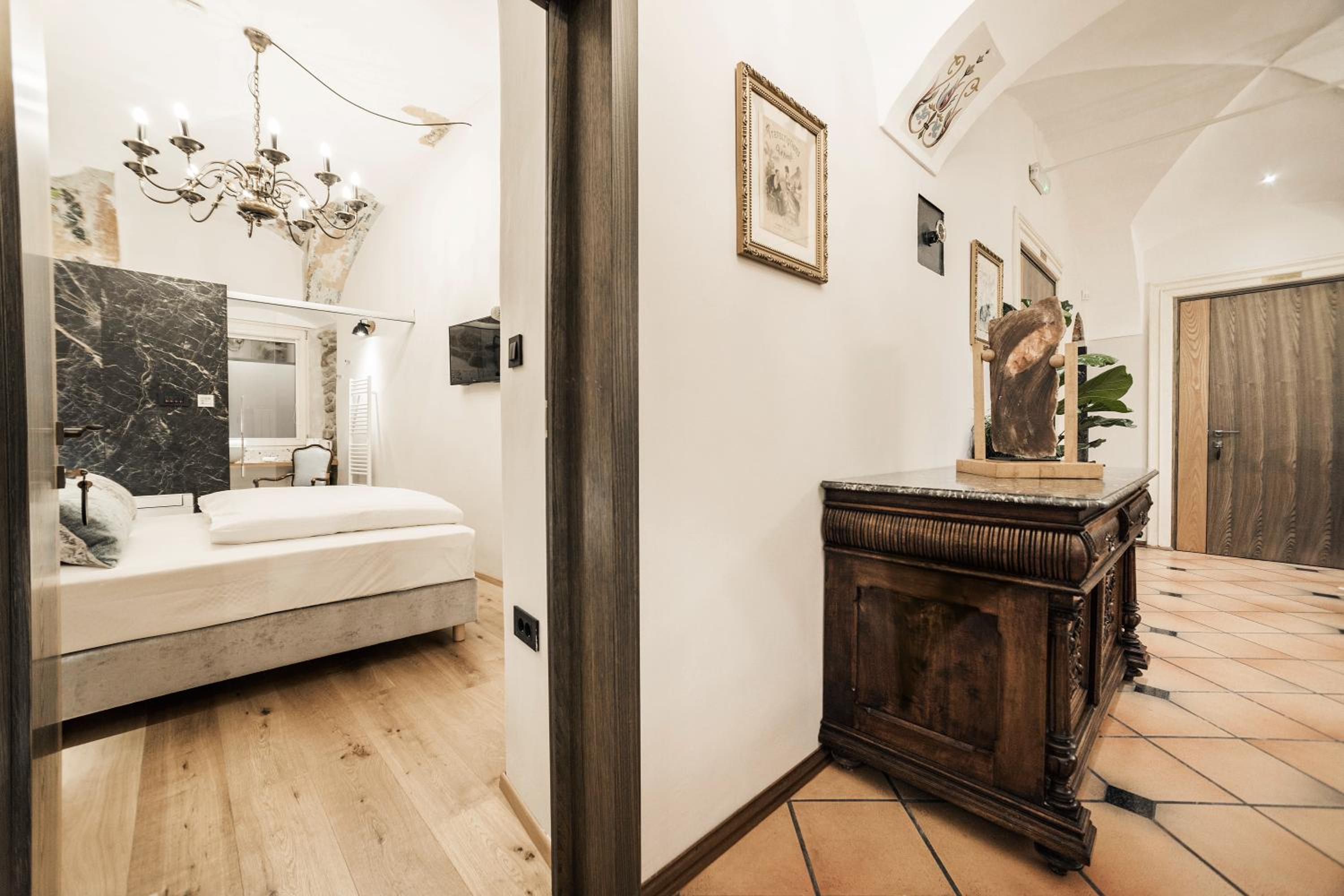 Standard Double Room - Photo 1