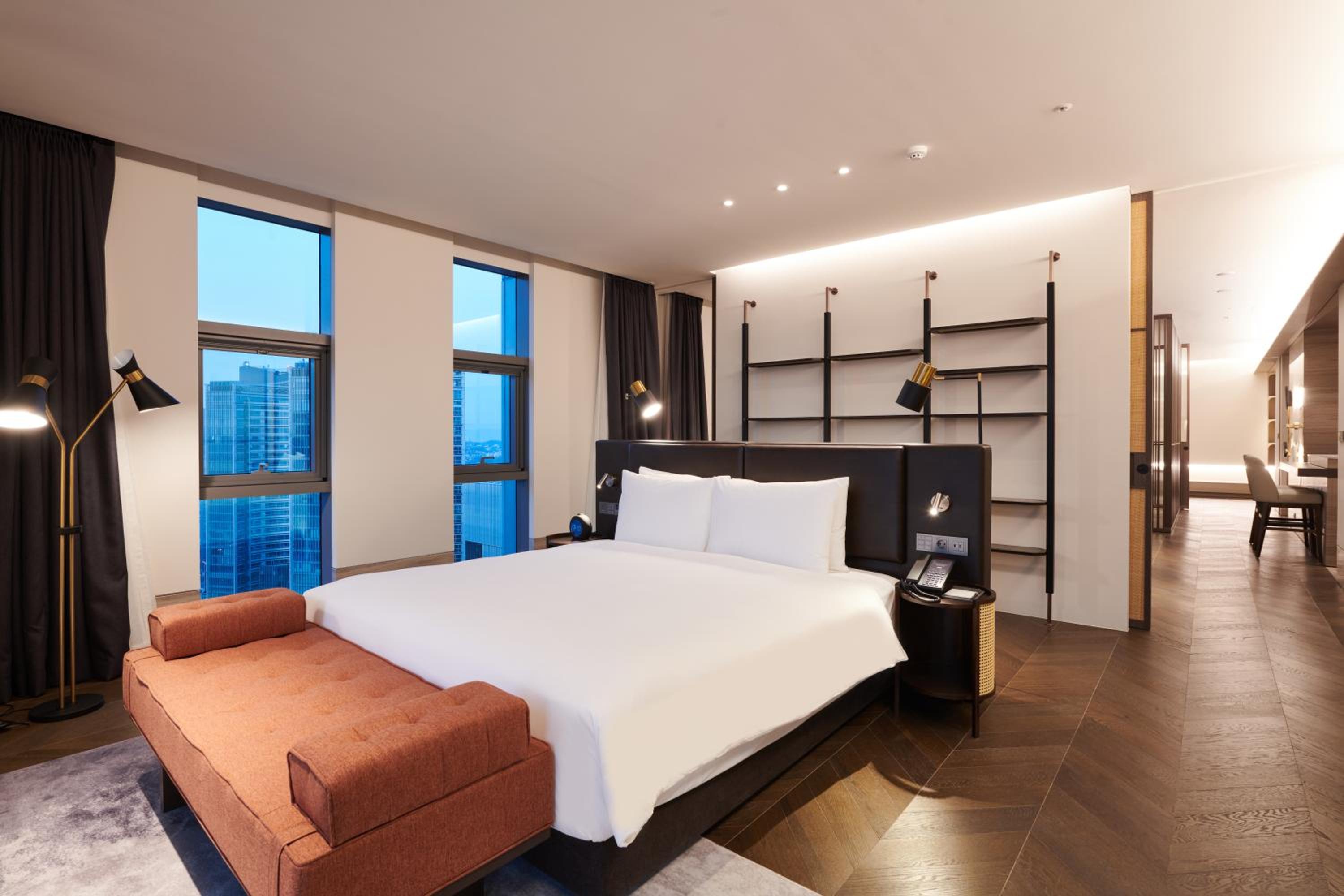 Prestige Suite - Photo 2
