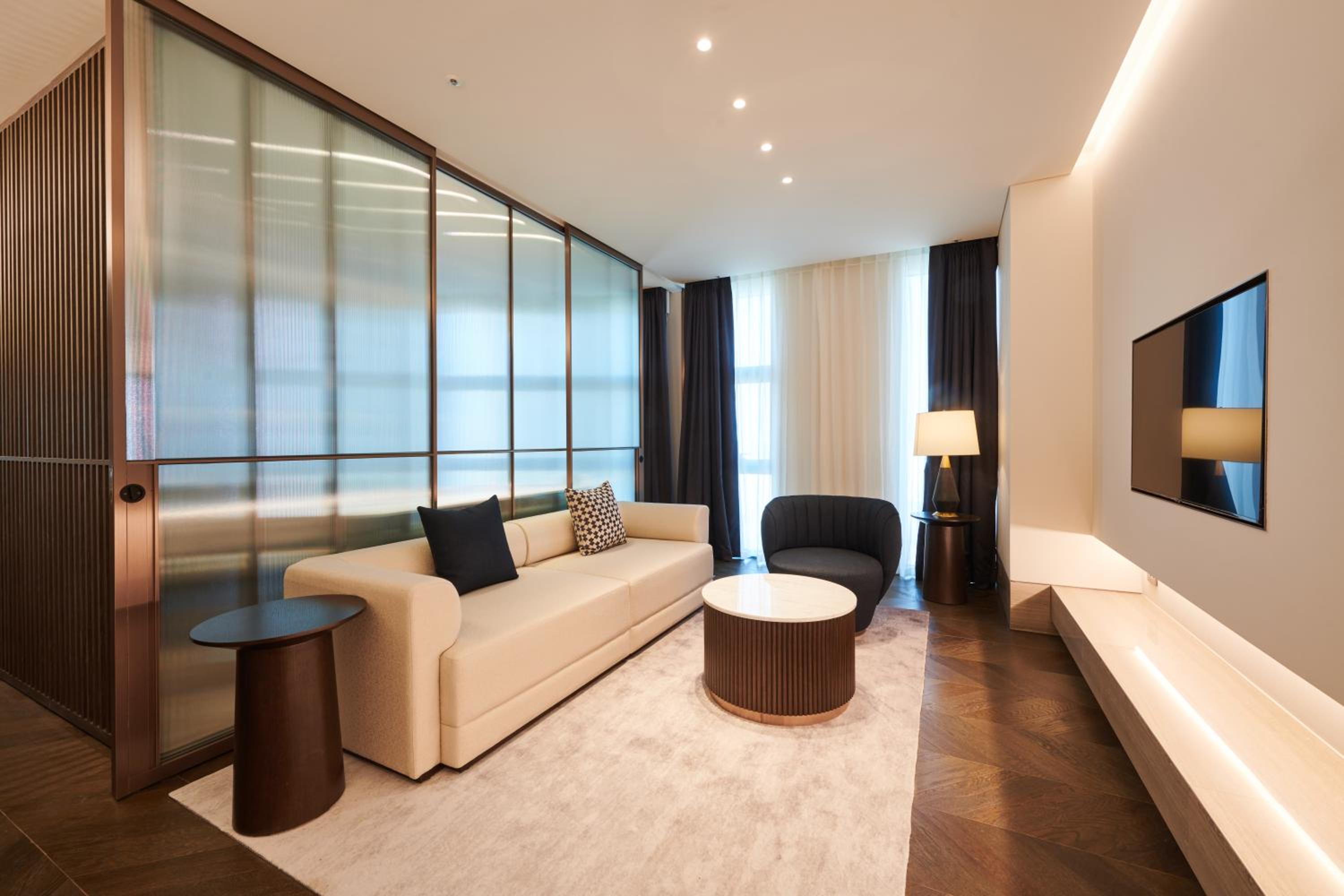 Prestige Suite - Photo 7