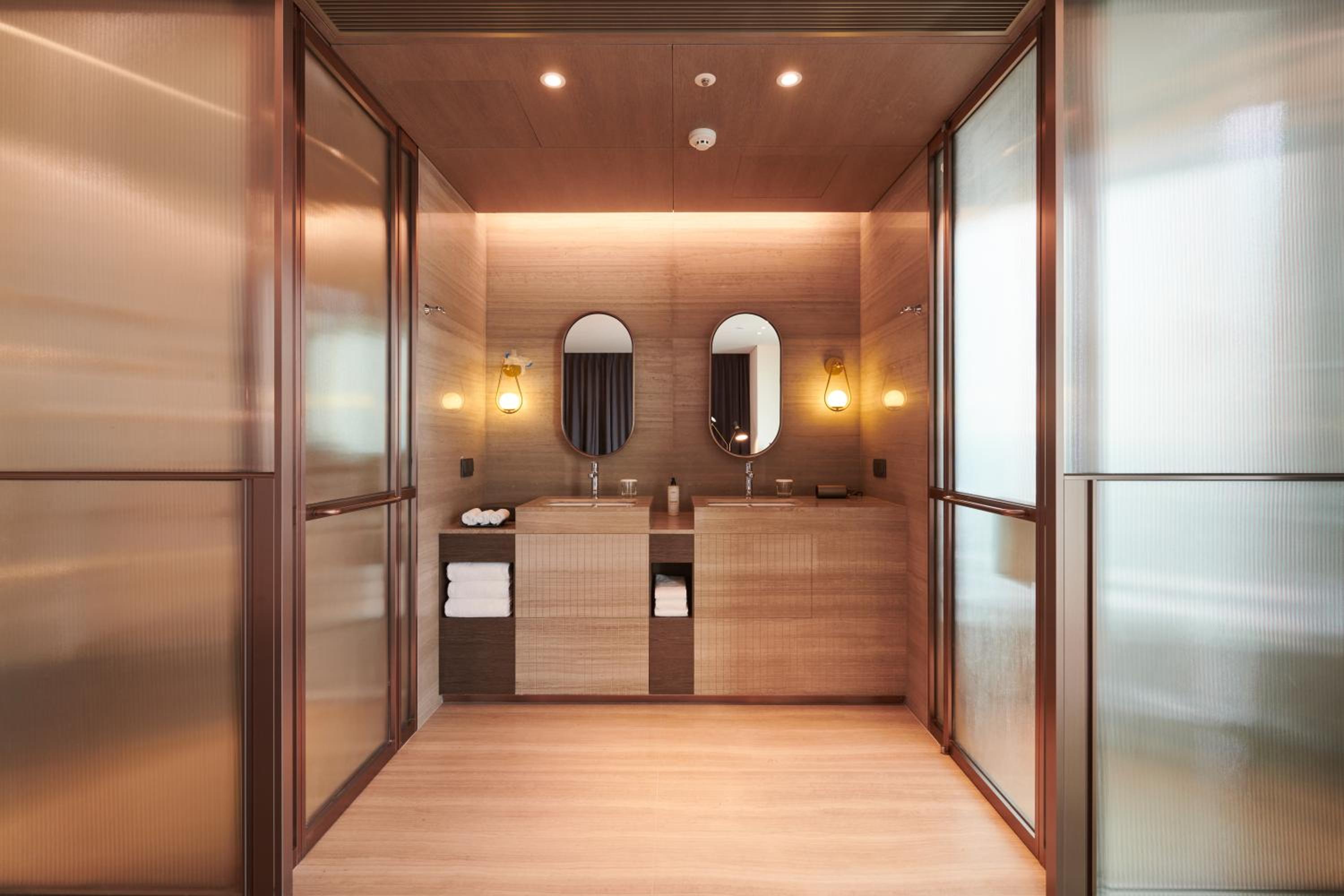 Prestige Suite - Photo 9