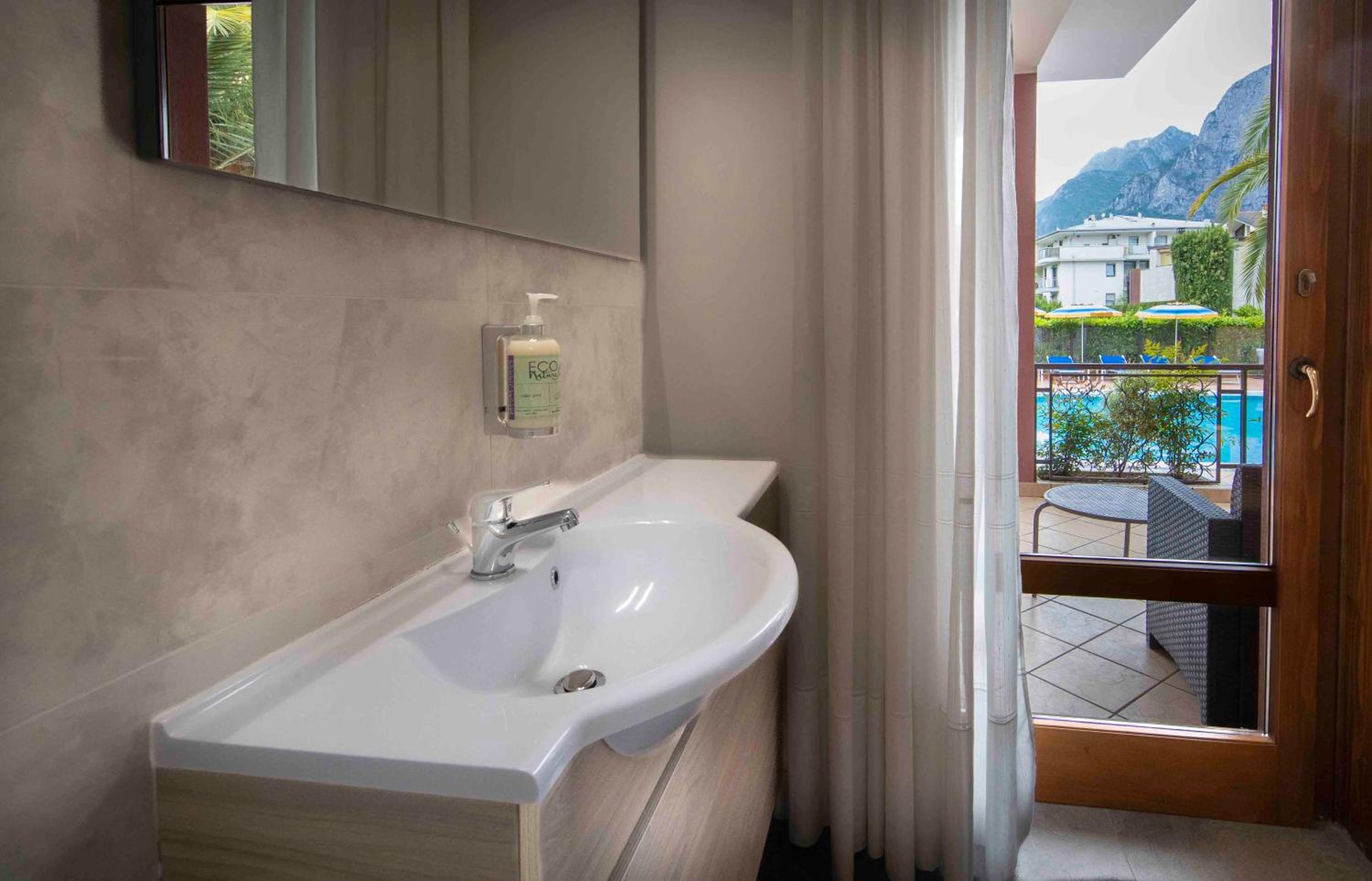 Family Suite with Balcony - Annex photo 2