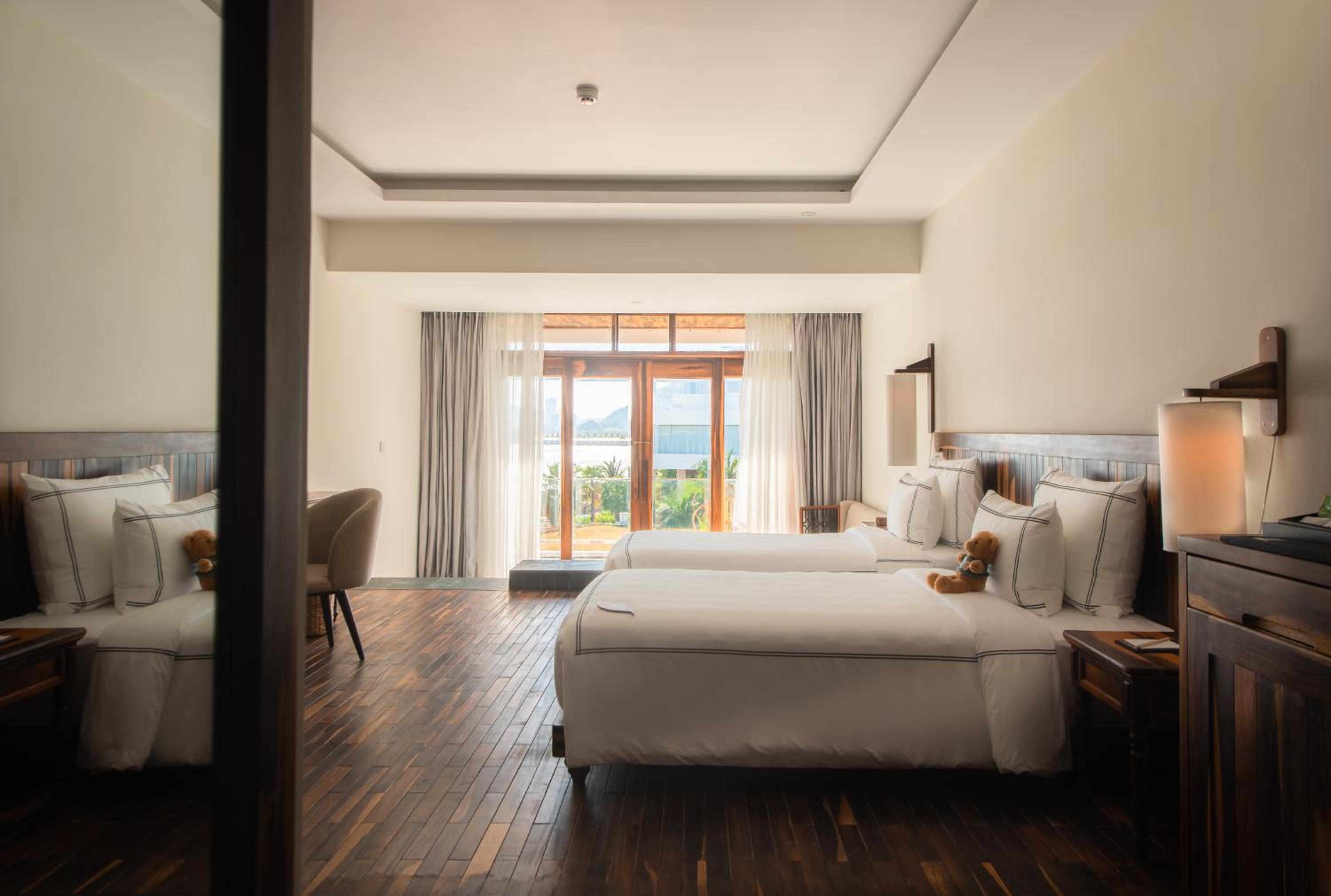 Twin Room with Balcony - Photo 3