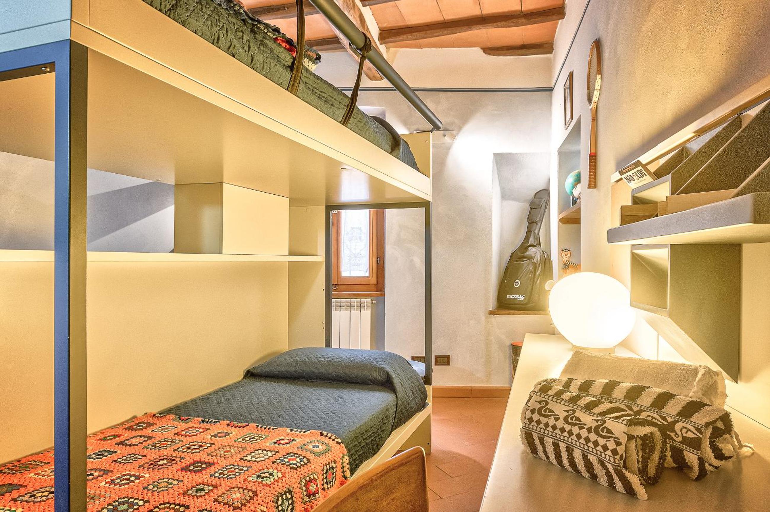 Maisonette photo 1
