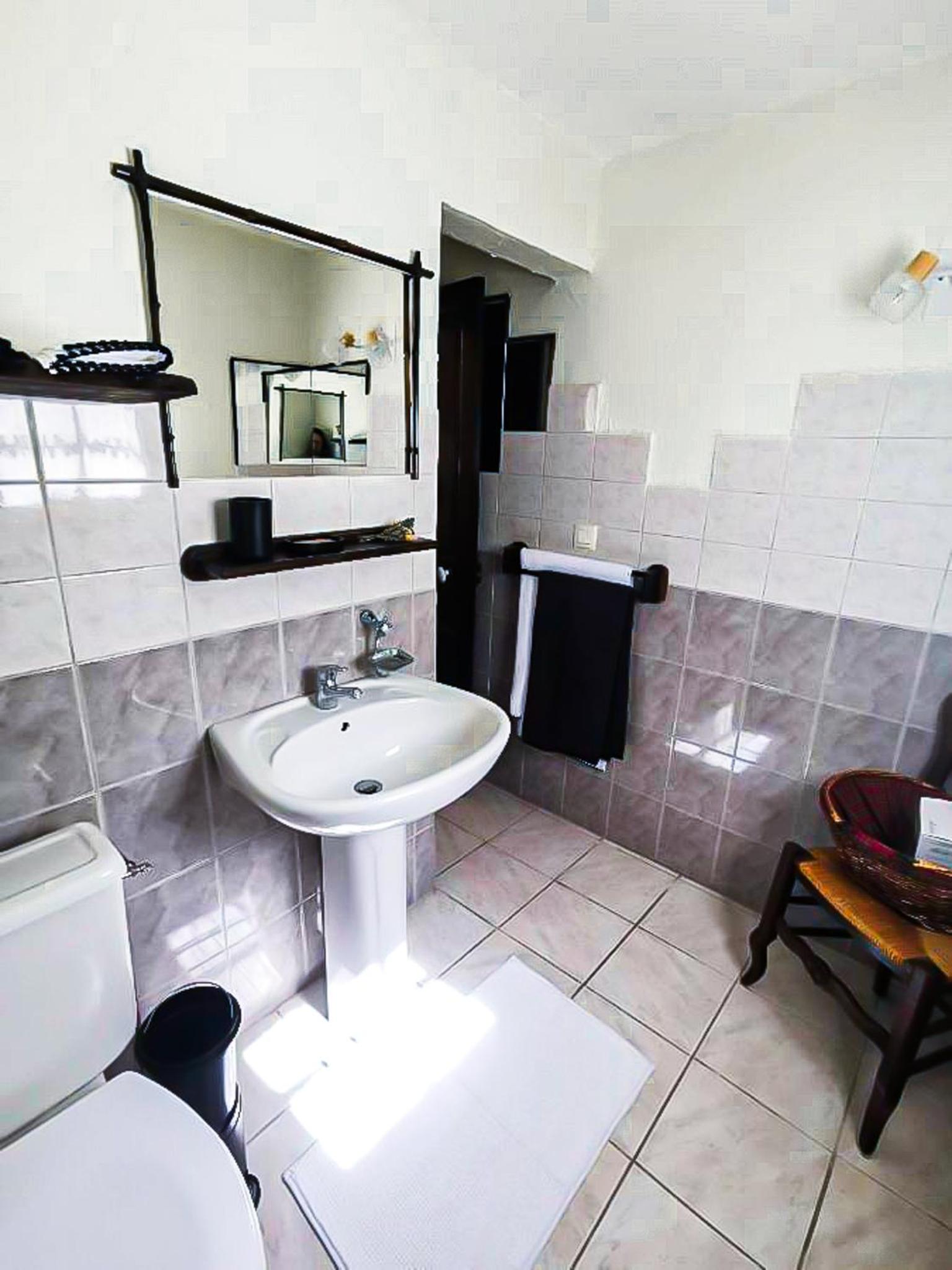 King Room with Garden View - Photo 4